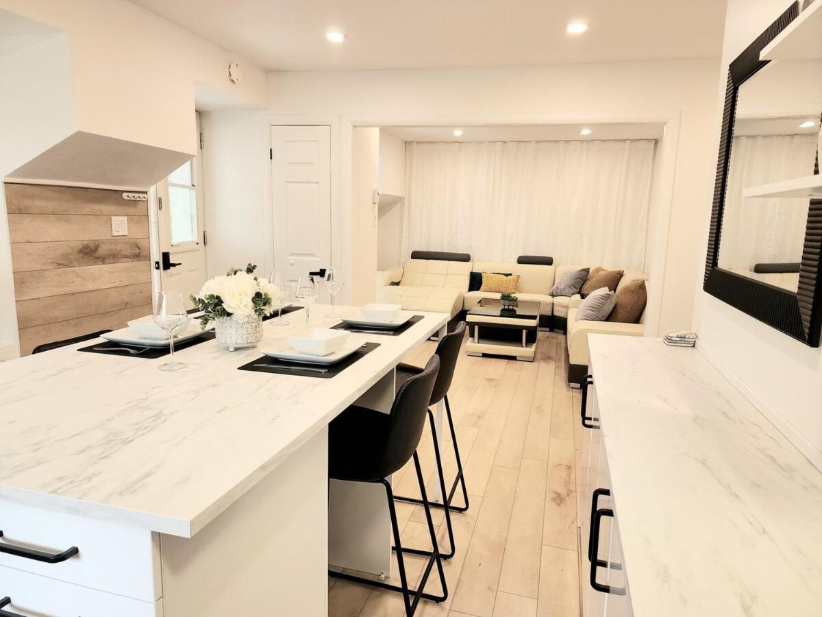 Luxury Retreat with Hot Tub - EV Chrger & Parking