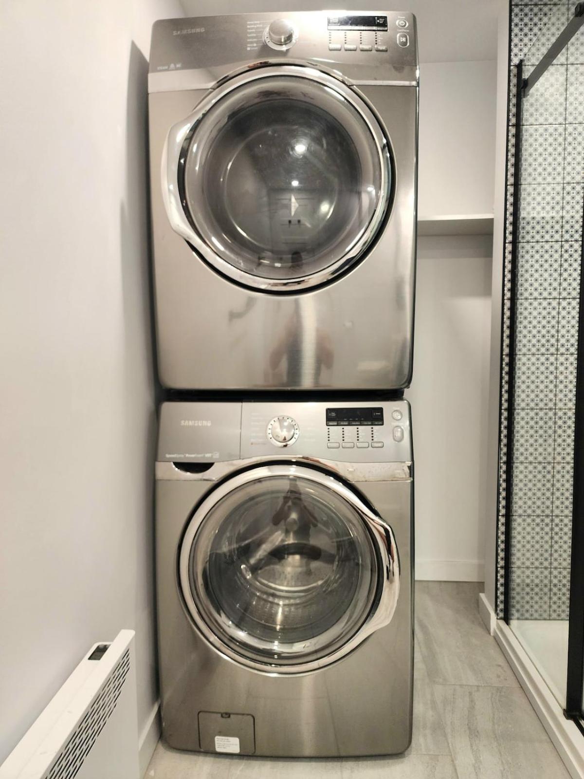 The Coziest - Hot Tub - EV Chrger & Free Parking