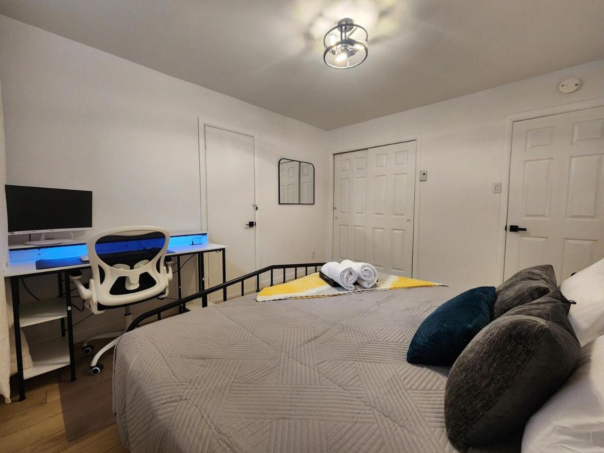 Luxury Retreat with Hot Tub - EV Chrger & Parking
