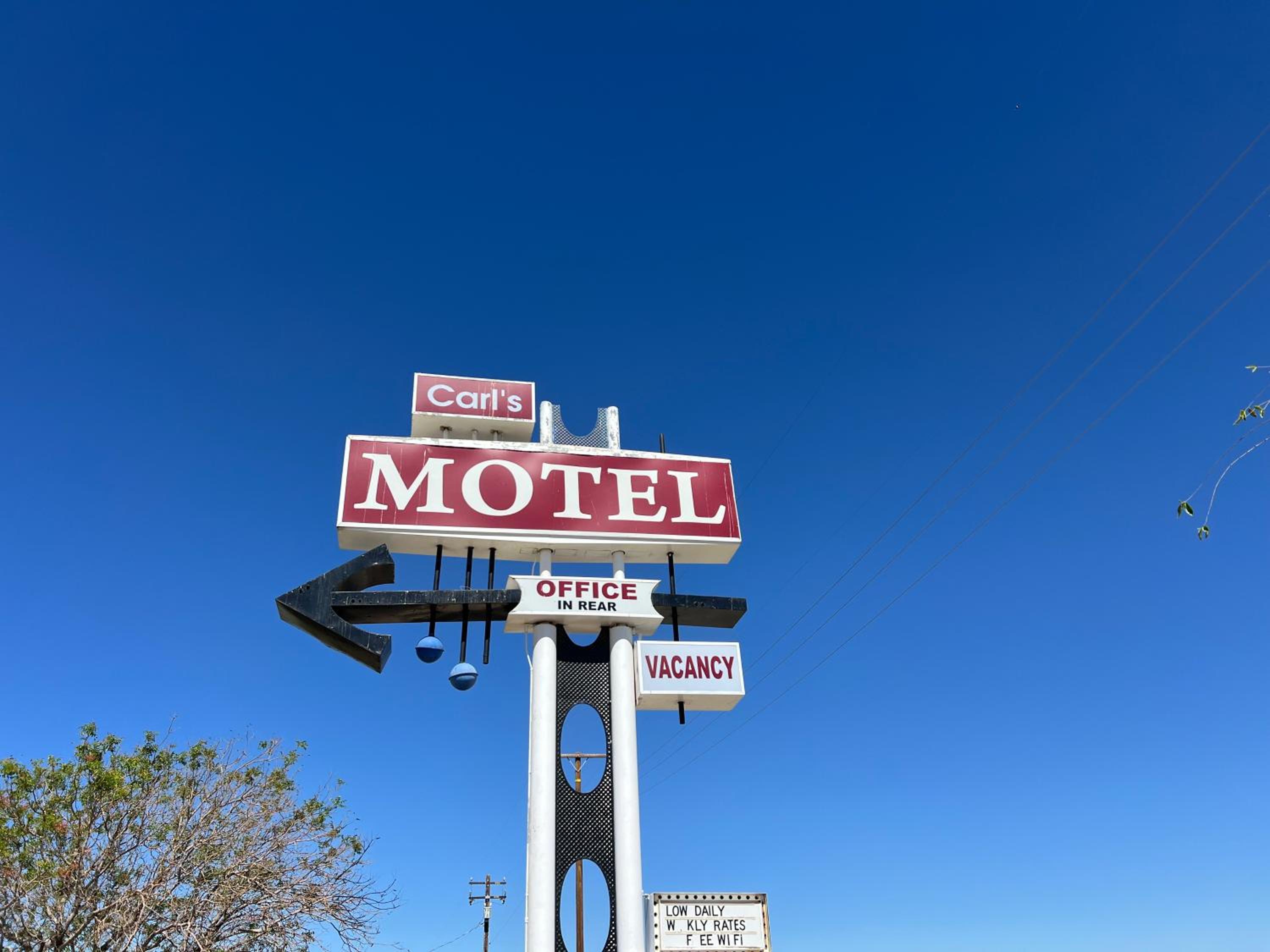 Carl's Motel view 4