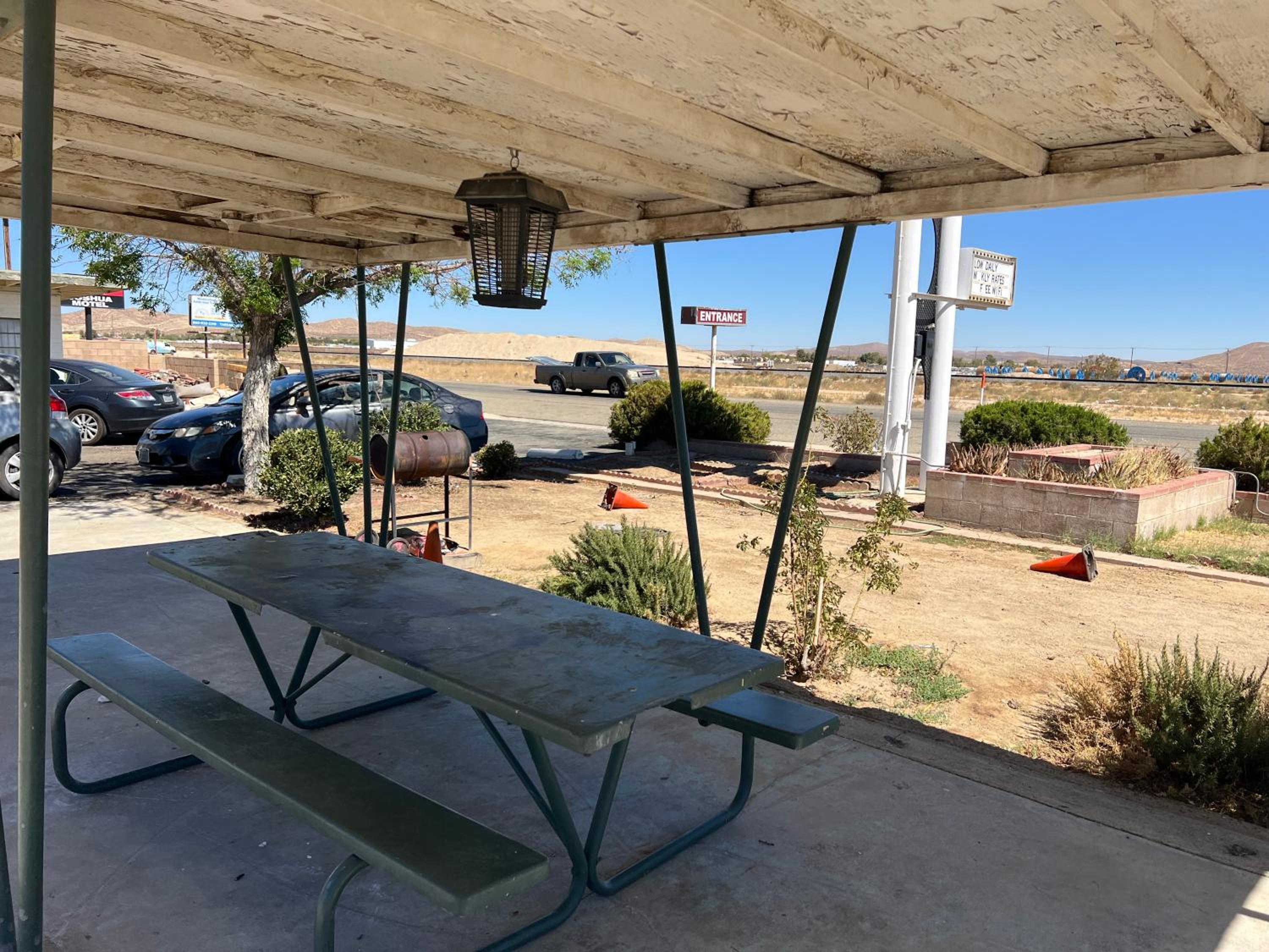 Carl's Motel view 2