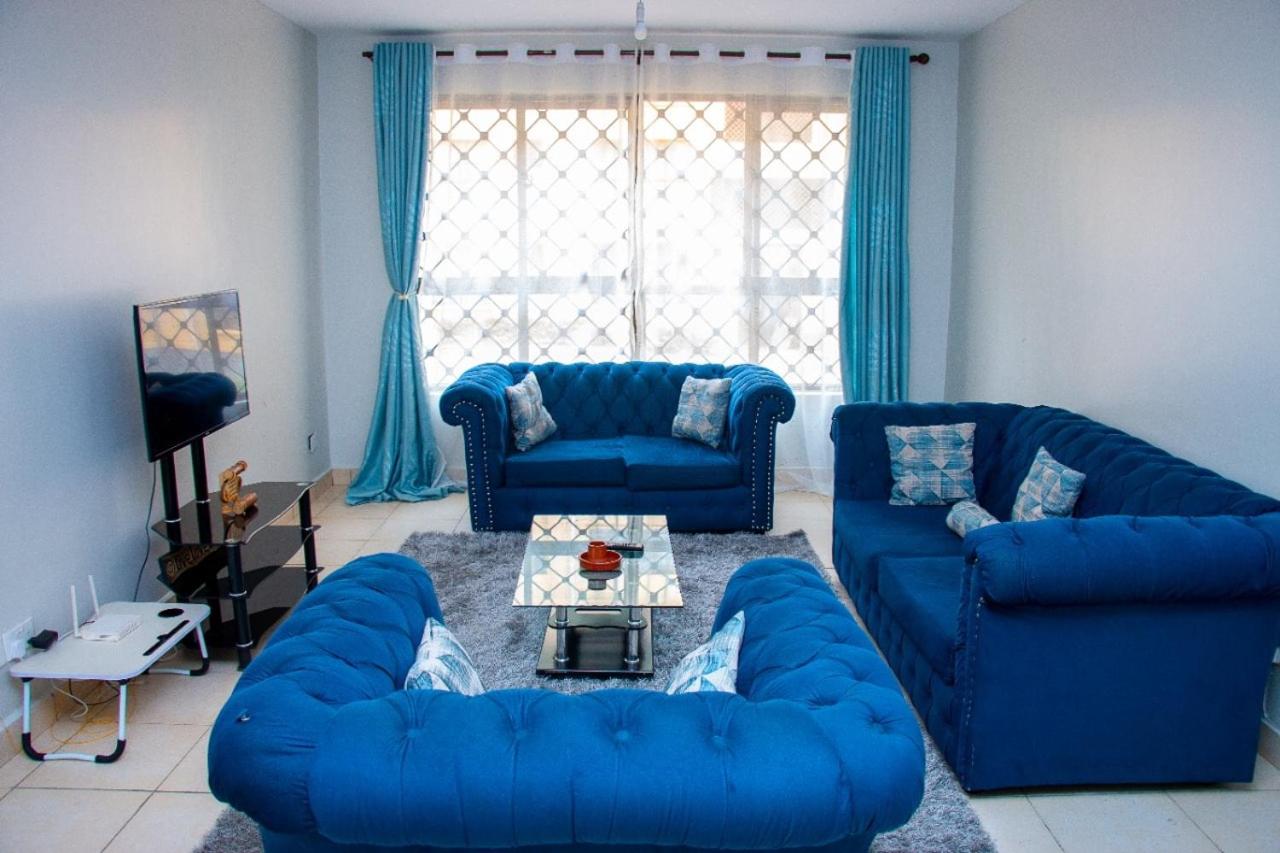Studio Apartment near the Airport view 2
