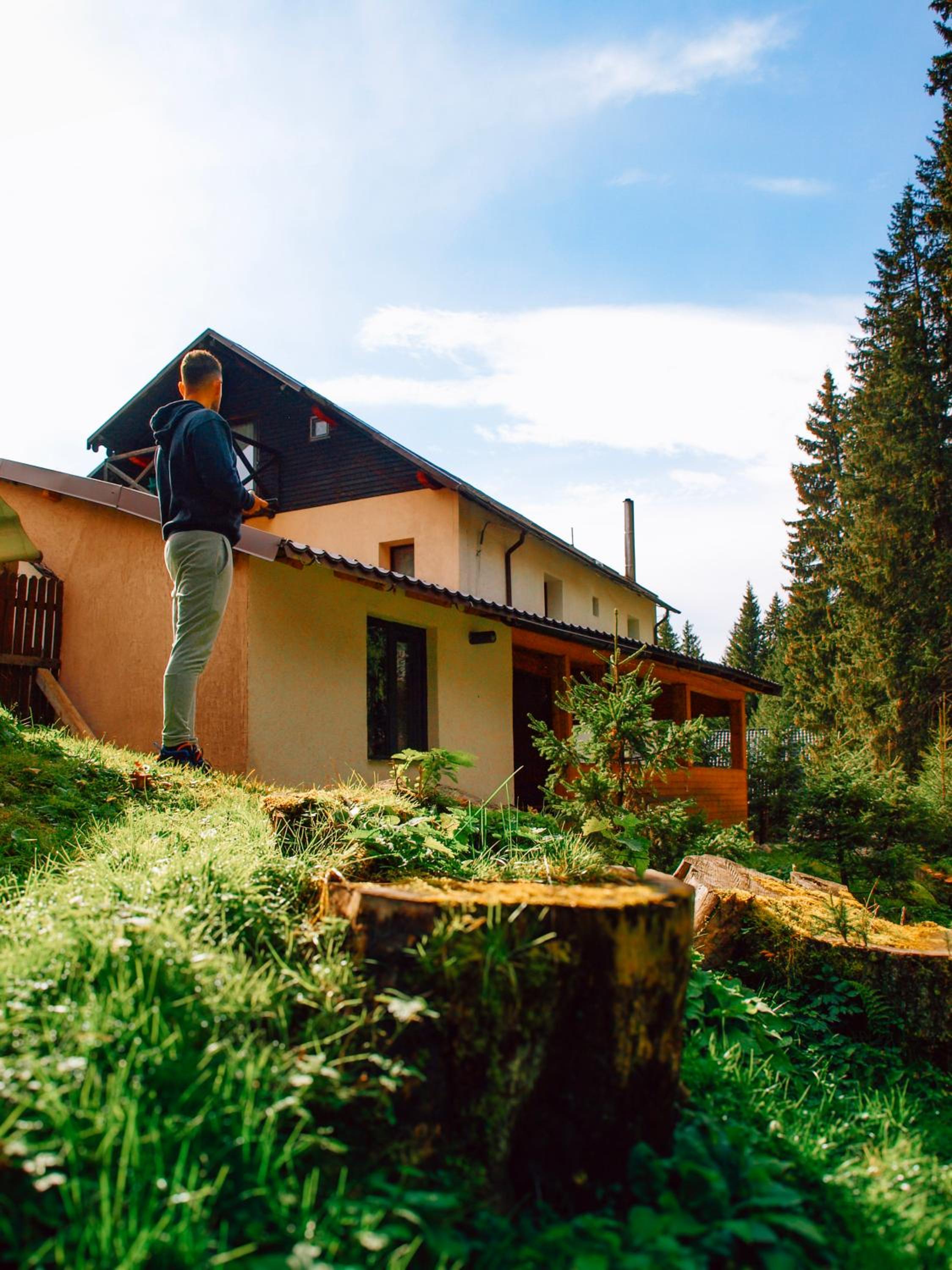 Casa Laptici - statiunea Pestera-Padina, Bucegi view 5