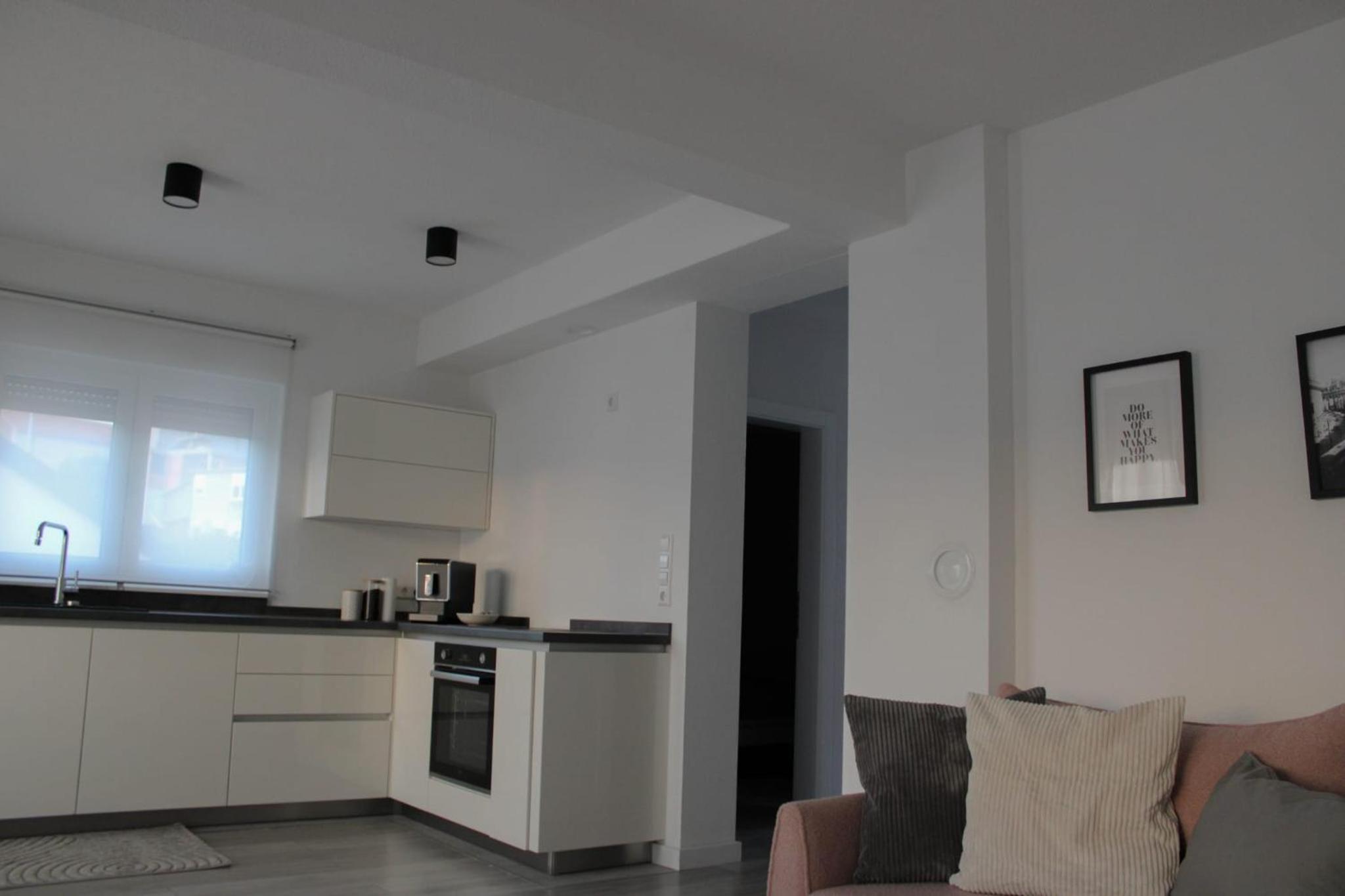 Apartment Merry Harmony Heights - Balcony & Free Garage & Parking