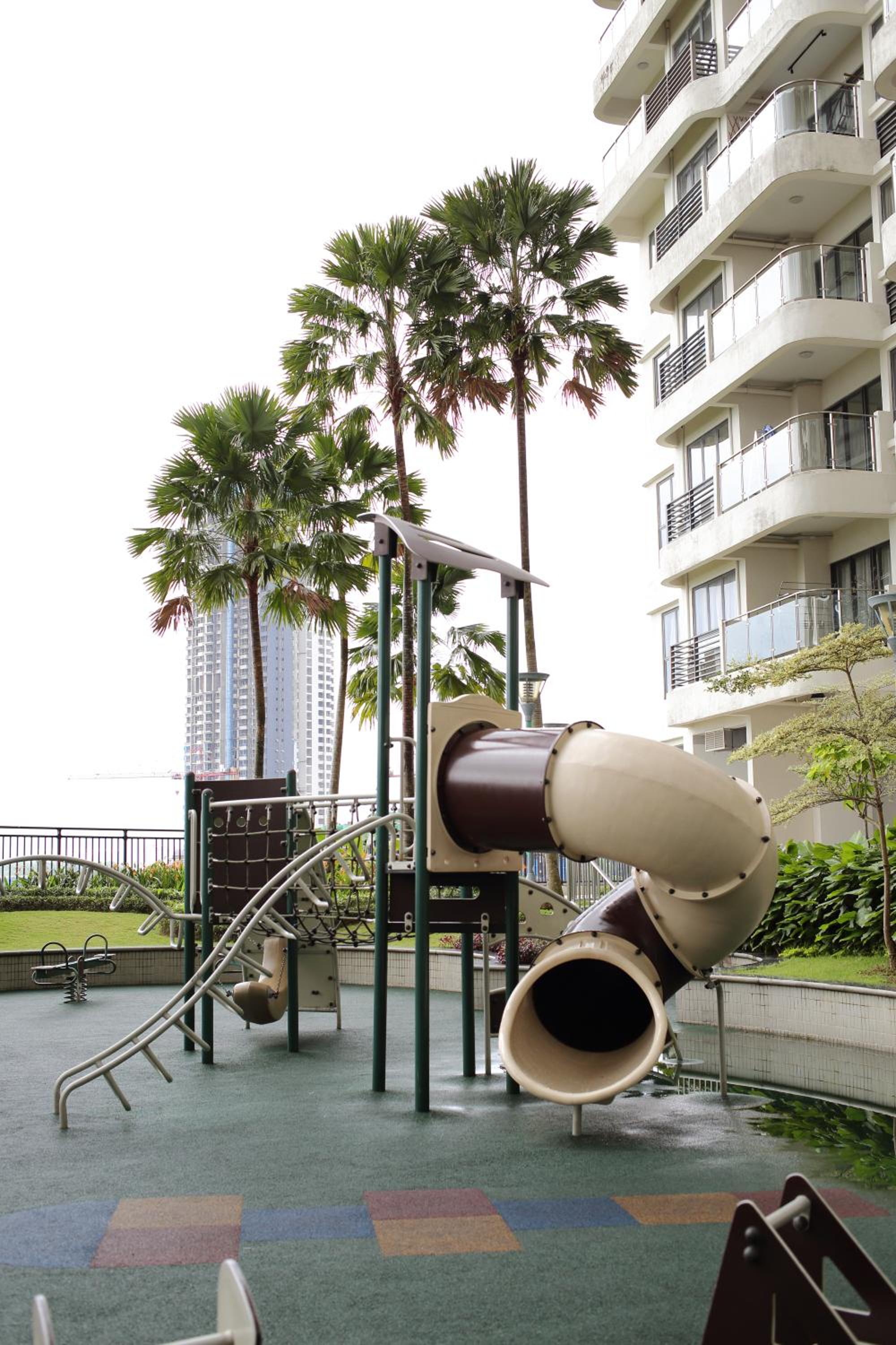 Danga Bay - 3BR Full Seaview - Luxe Balcony Bliss