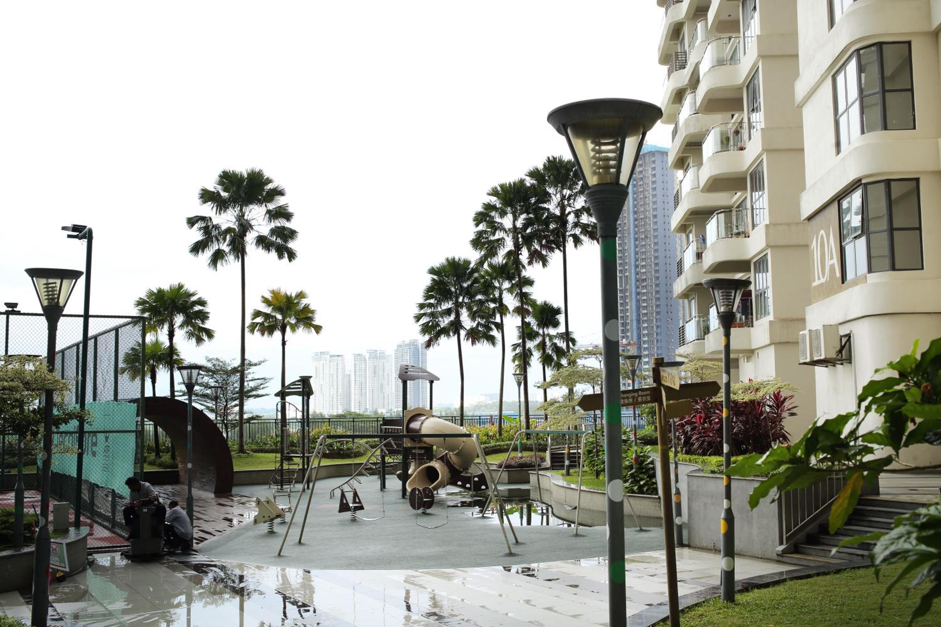 Danga Bay - 3BR Full Seaview - Luxe Balcony Bliss