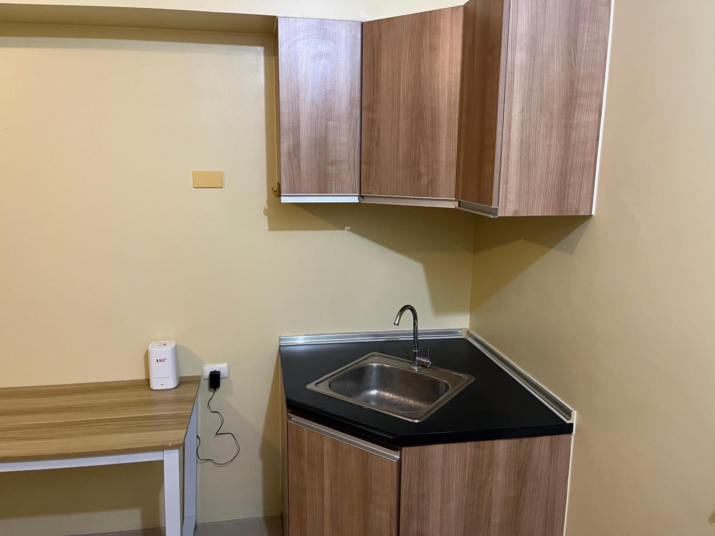 Avida Riala Tower two unit 2520 view 5