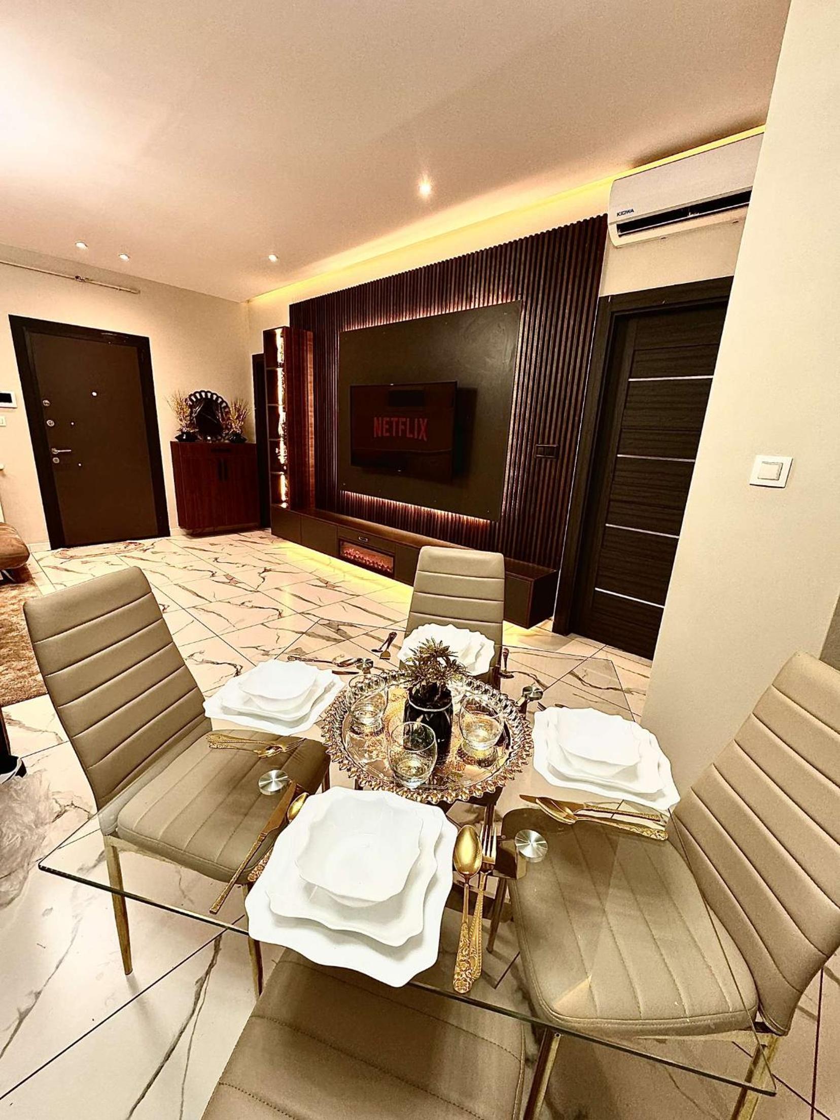 Luxe ORAN prix en euros 60e avec le change officieux