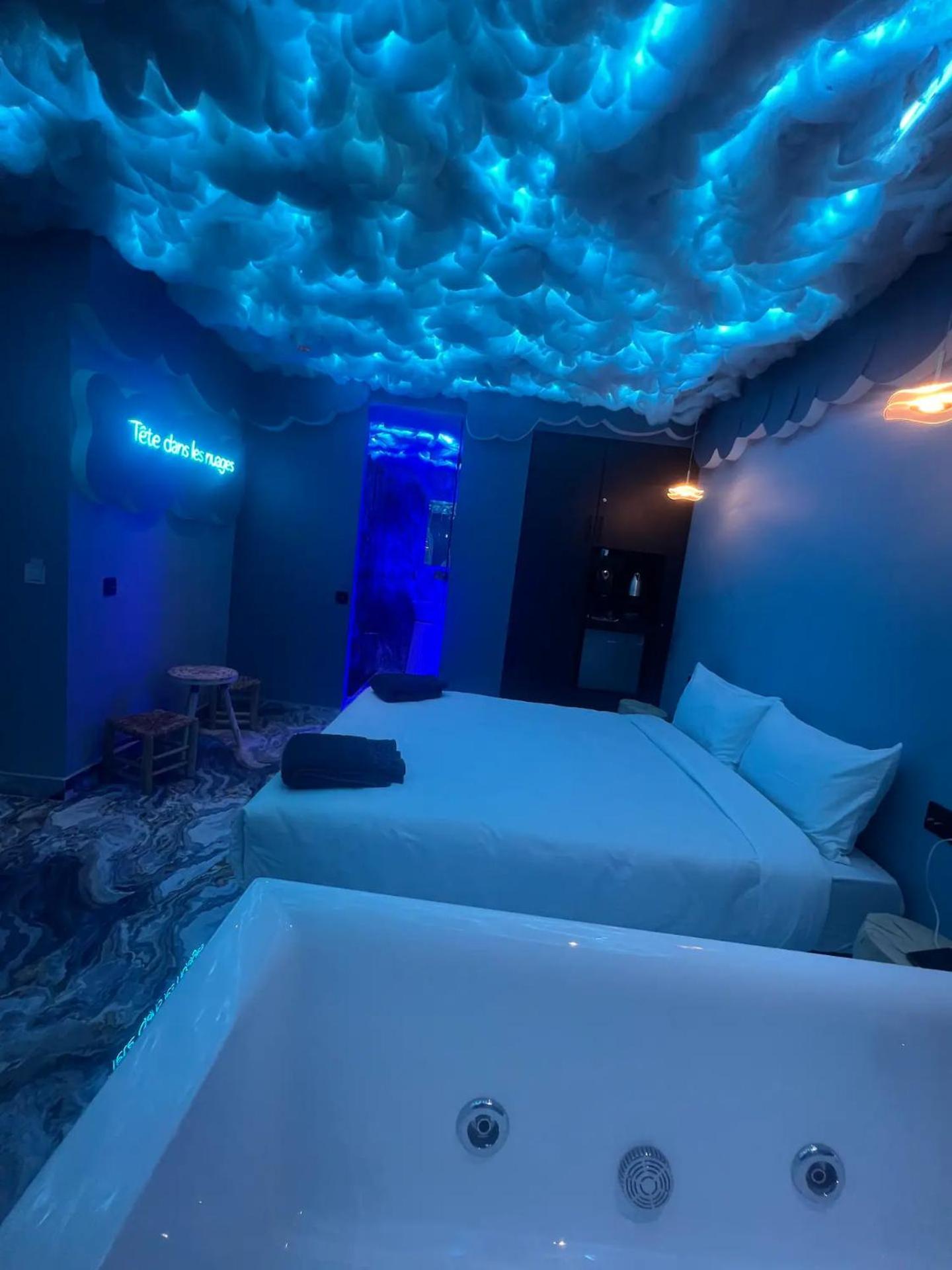 Miscellaneous Market Vacations - Tete dans les nuages ! Jacuzzi - Property Image 5