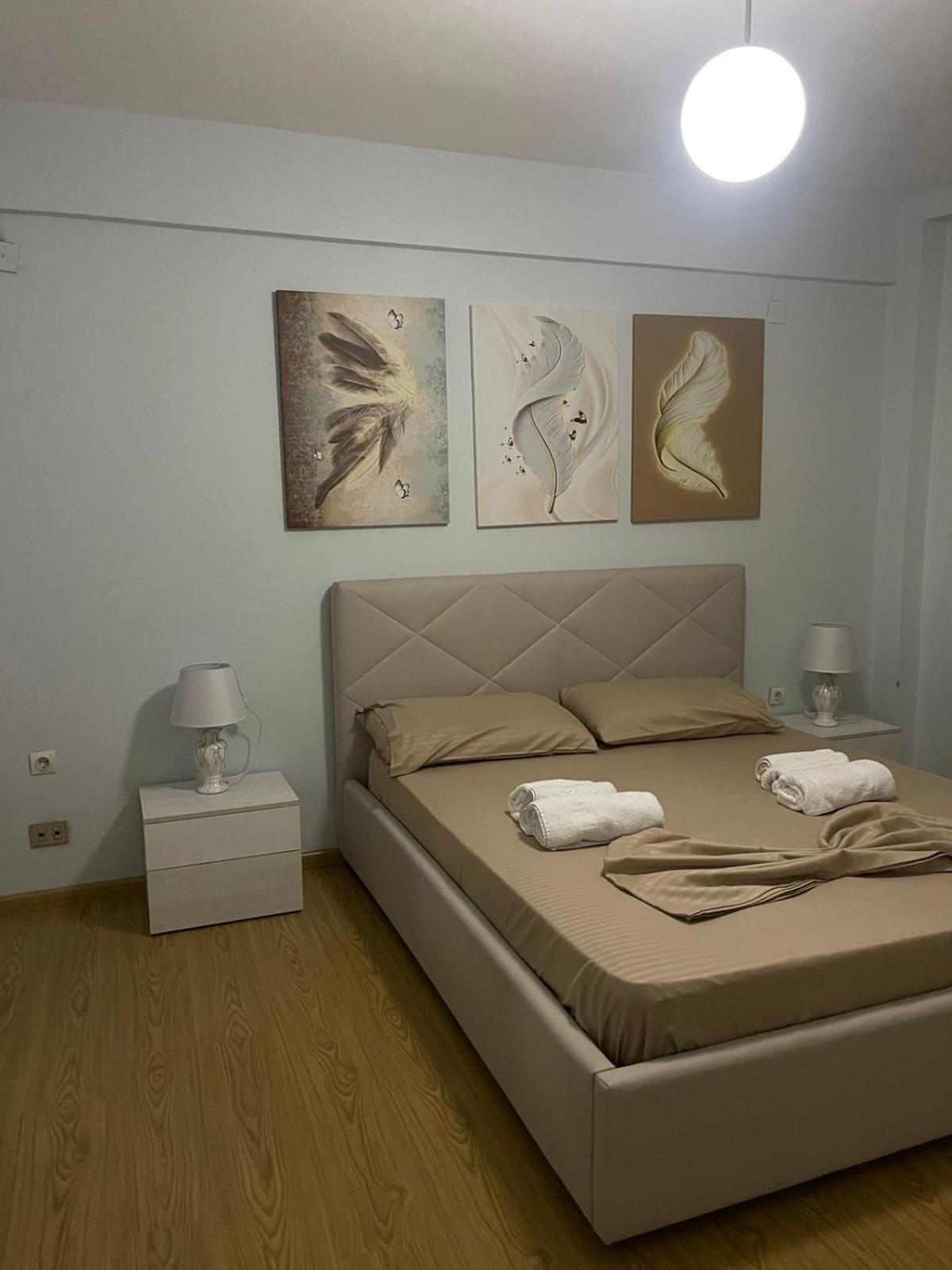 Royal Apartment 2