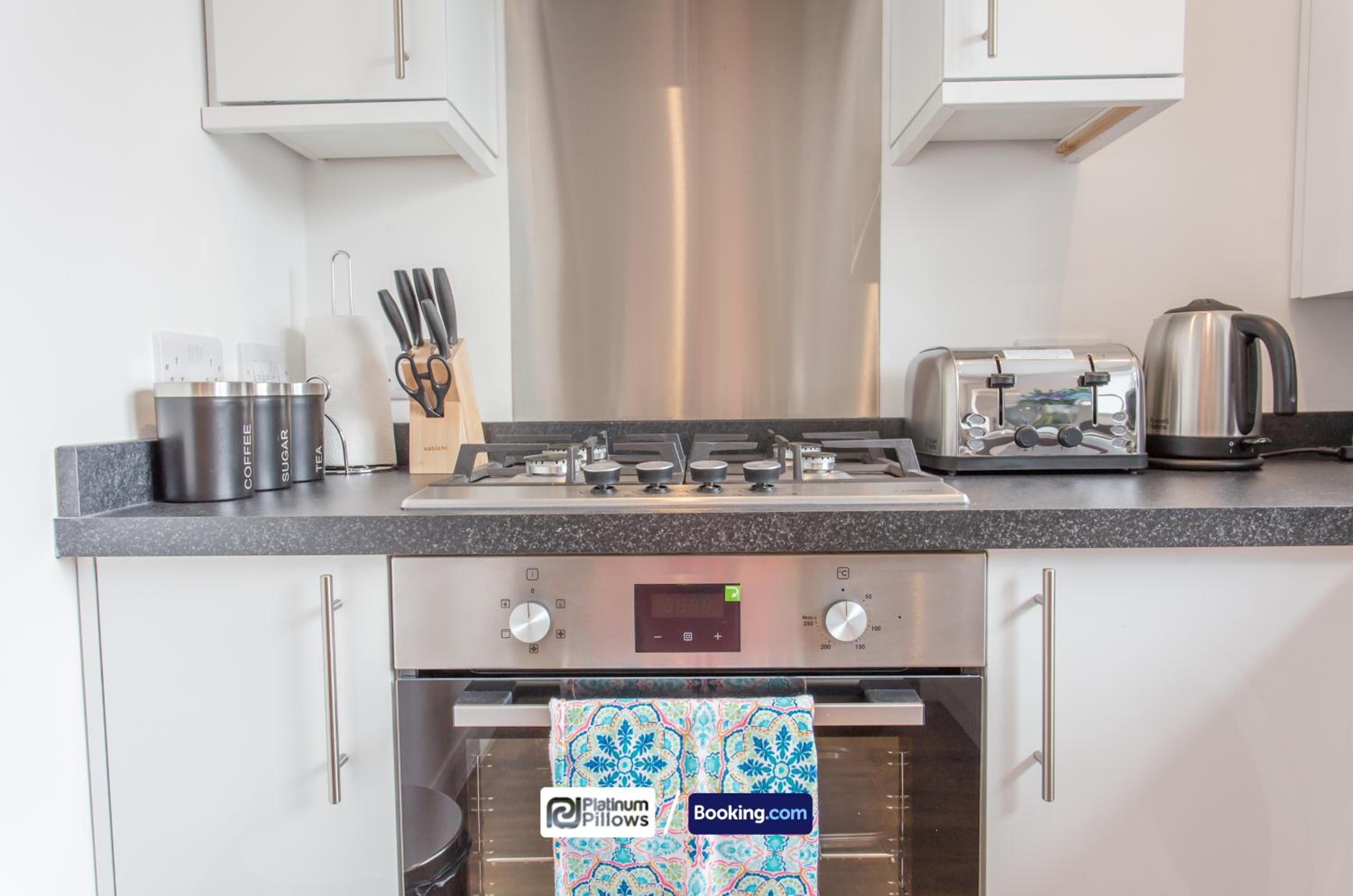 Oxford Vacations - 1 2 Bedroom Rana Court Apartment Close to Hospitals Business Science Parks By Platinum Pillows Short Lets Serviced Accommodation Oxford - Property Image 12