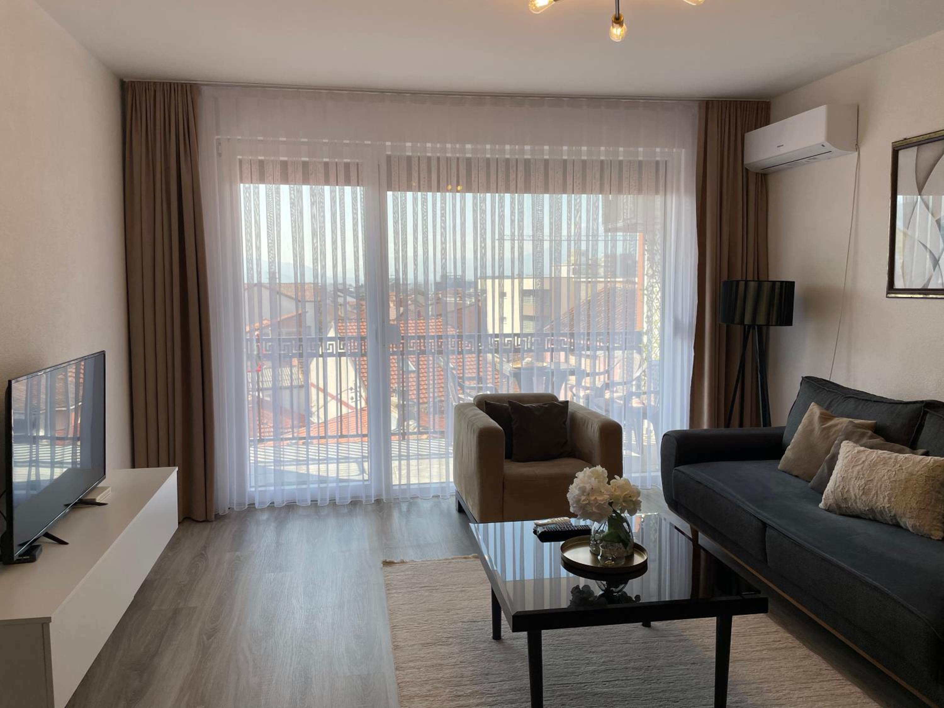 Apartment Prizreni-Free Private Parking, photo 13