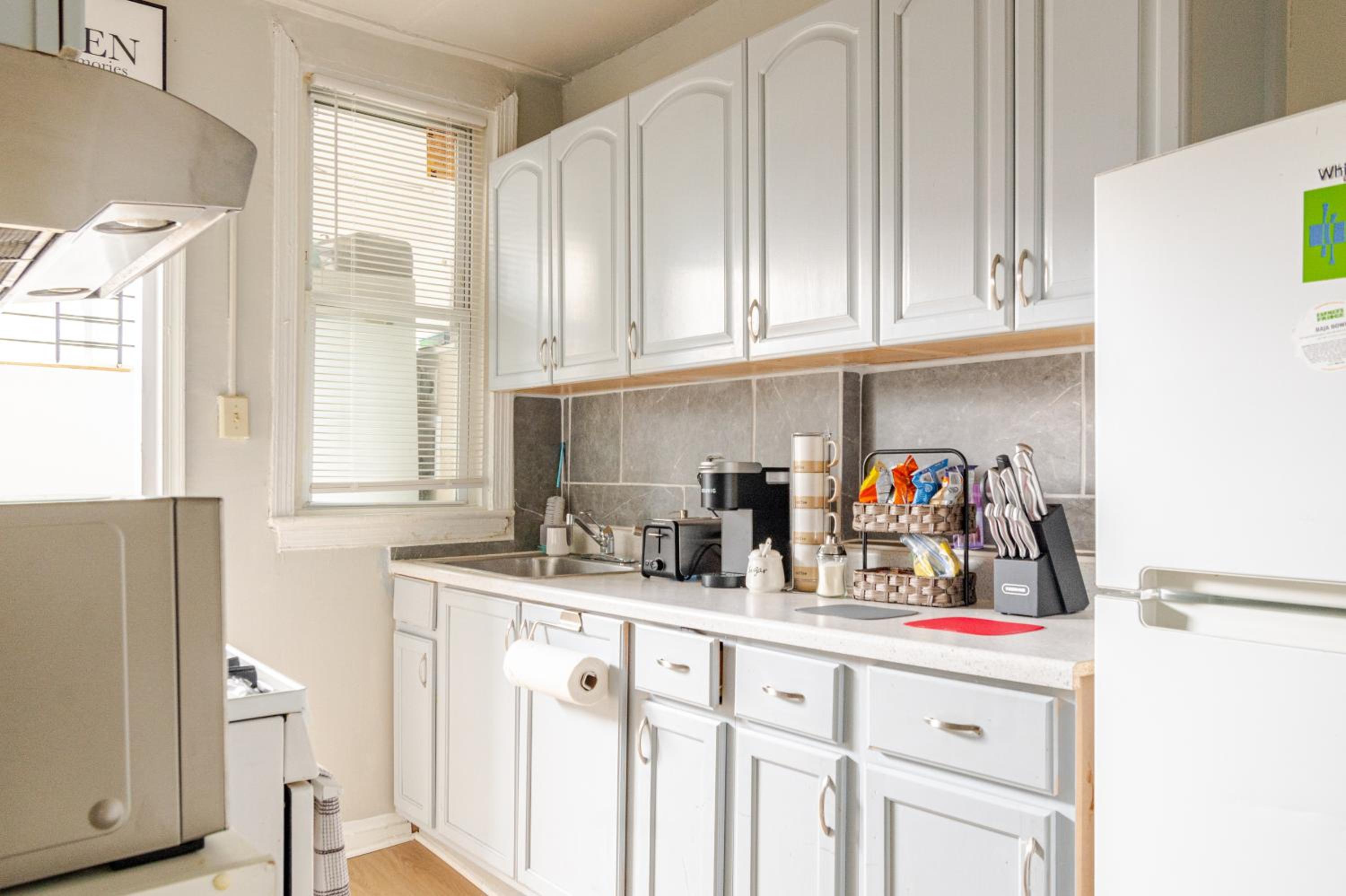 Washington DC Vacations - Bright  Cozy 2 Bedroom, 1 Bath, 2 Miles from White House - Property Image 4