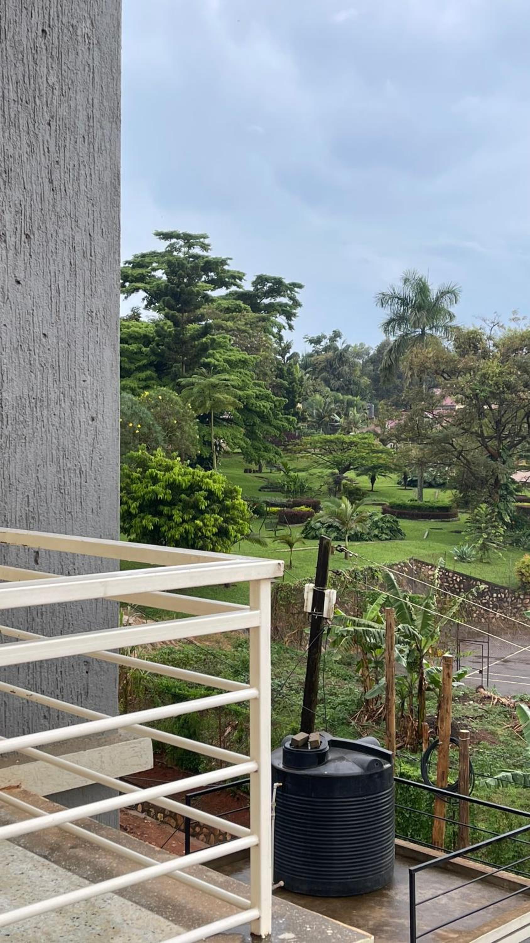 Modest Spacious Apartment view 3