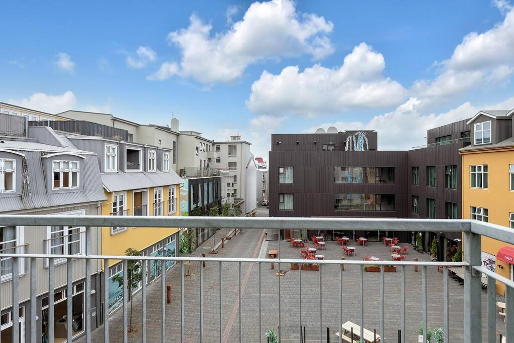 Luxury Nest 2B, 1B-Heart of downtown-Free parking view 4