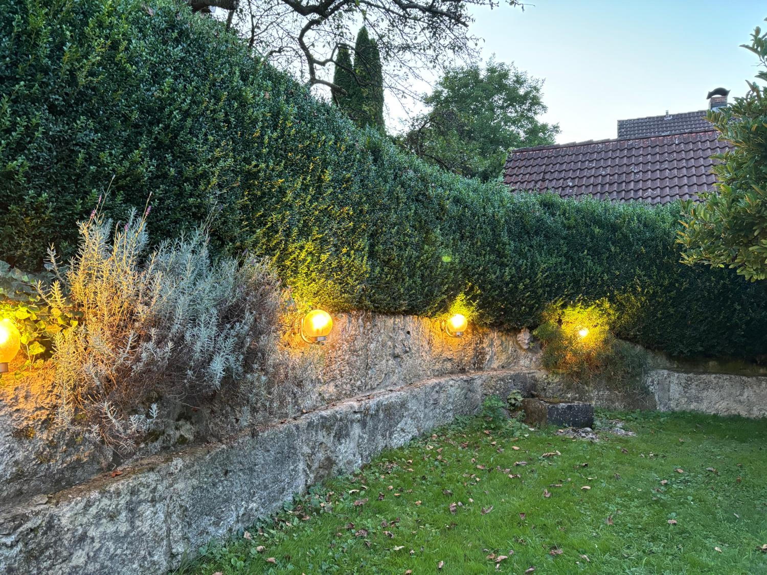 Casa-Philipp, mediterrane, lichtdurchflutete, stilvolle Ruhe-Oase, ebenerdig, mit Garten, Terrasse, Grill und Sauna im Naturparadies Fränkische Schweiz