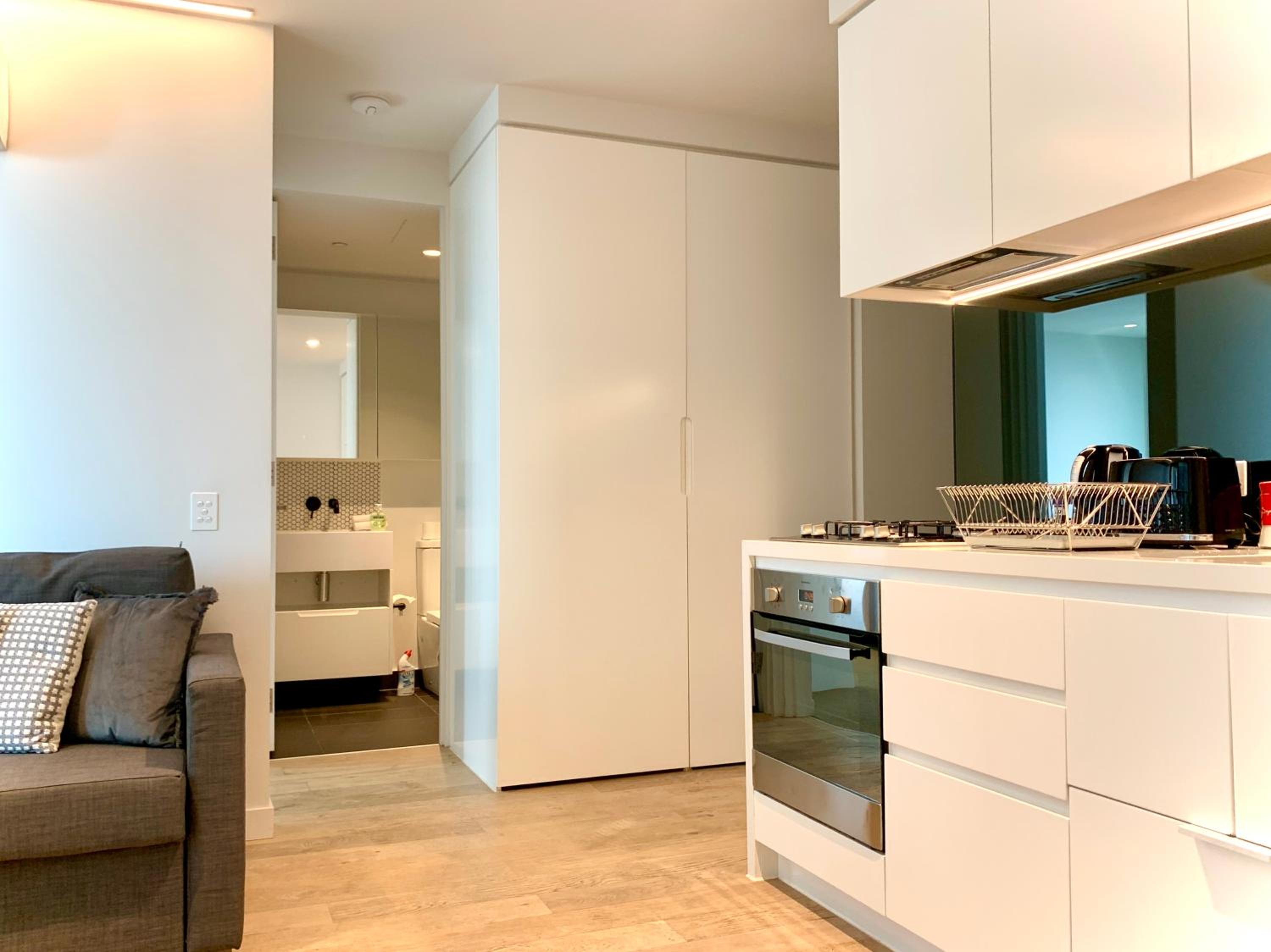 ReadySet Apartments at Lighthouse