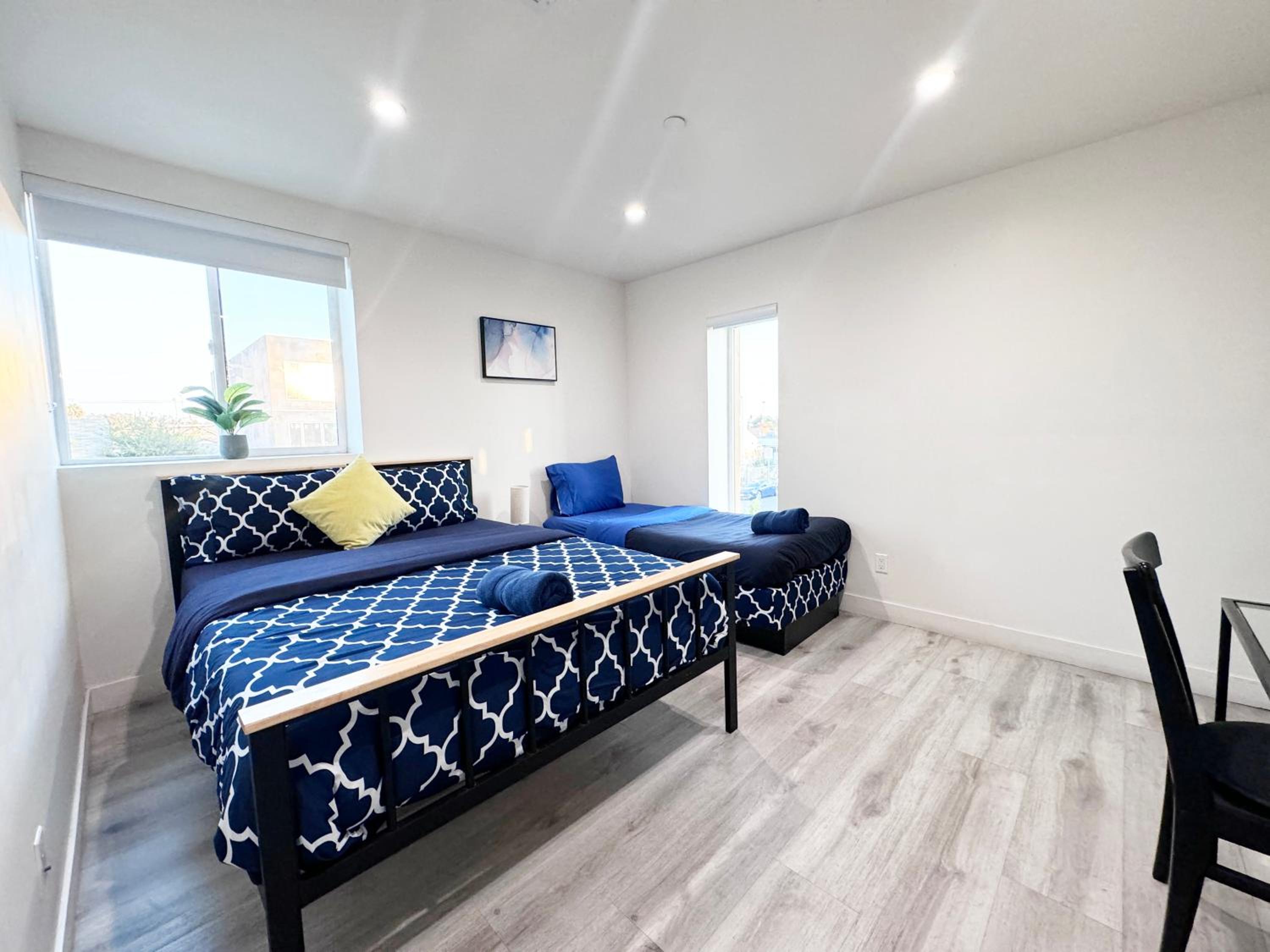 Stylish 3 BR/3BR family house