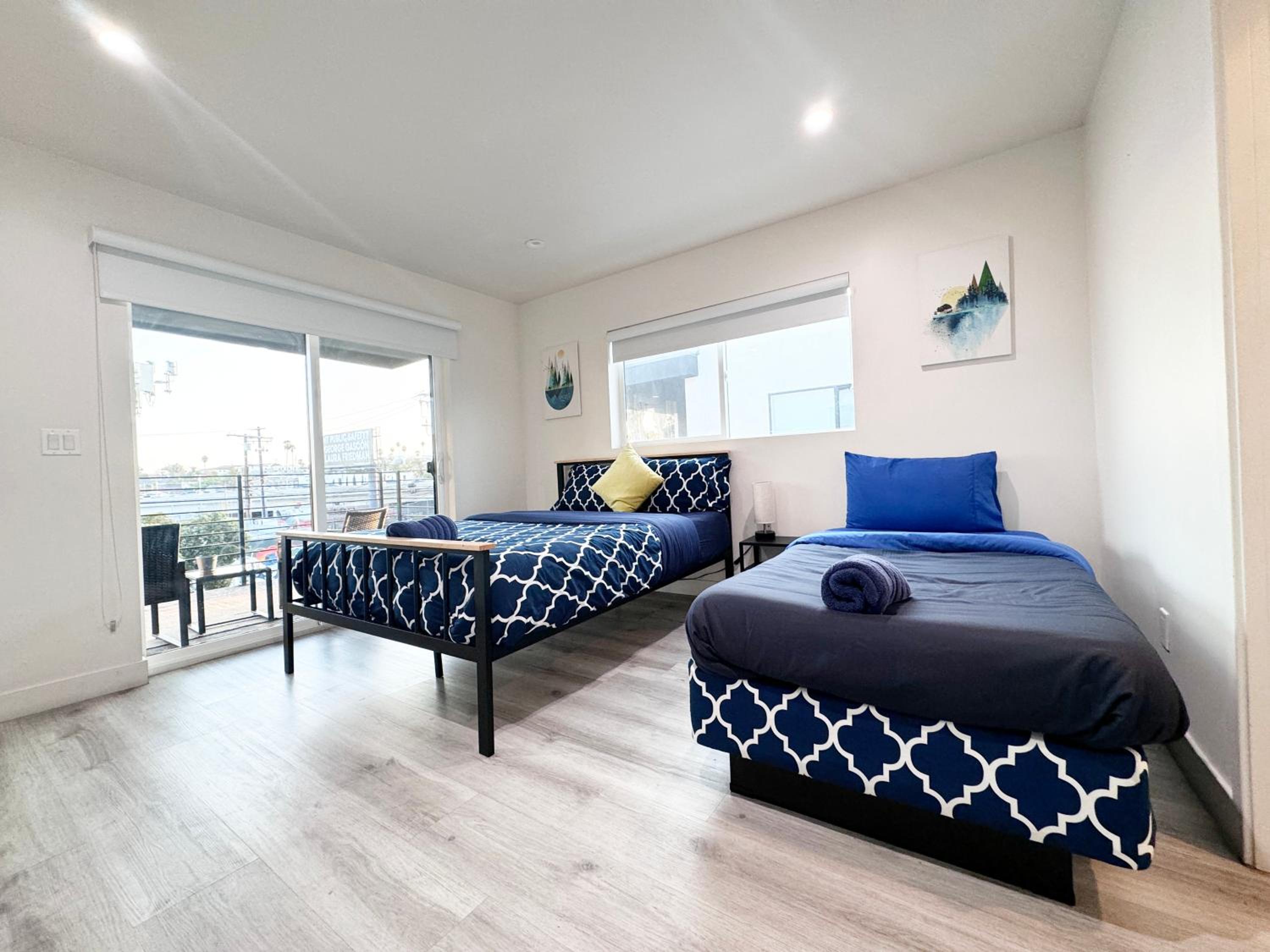 Stylish 3 BR/3BR family house
