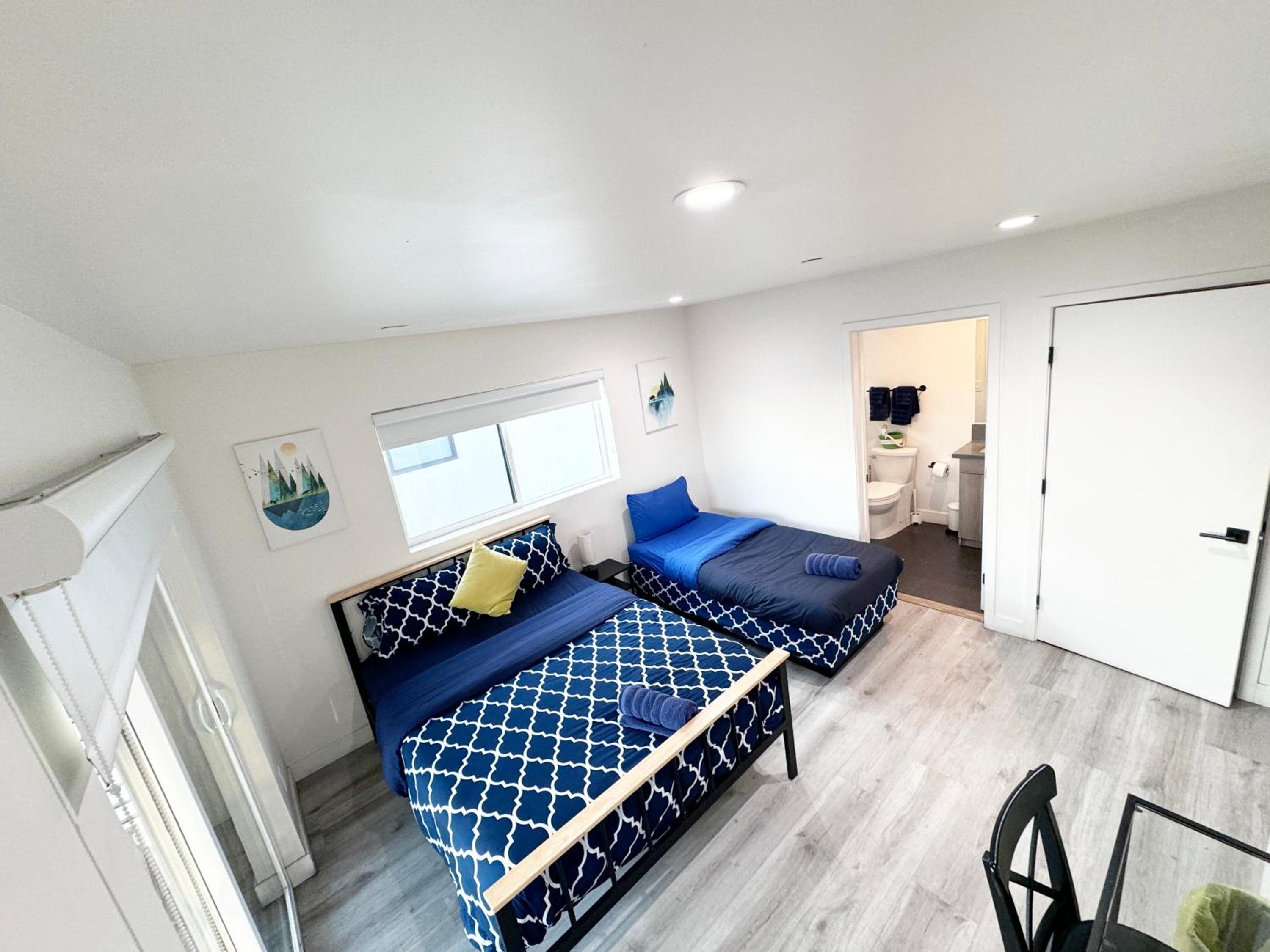 Stylish 3 BR/3BR family house