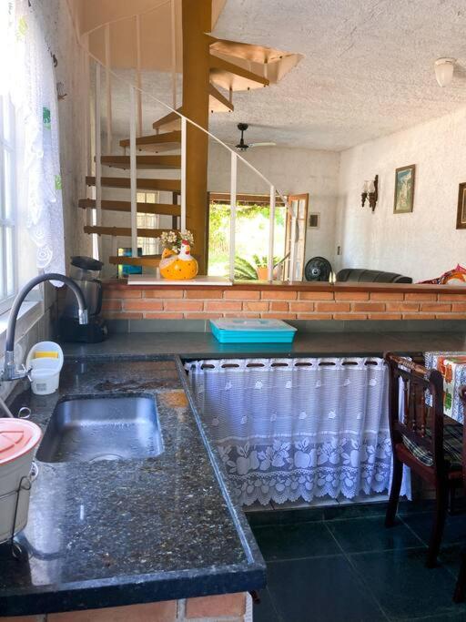Casa em condomínio vista para o MAR