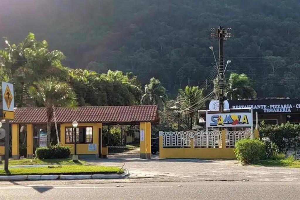 Casa em condomínio vista para o MAR