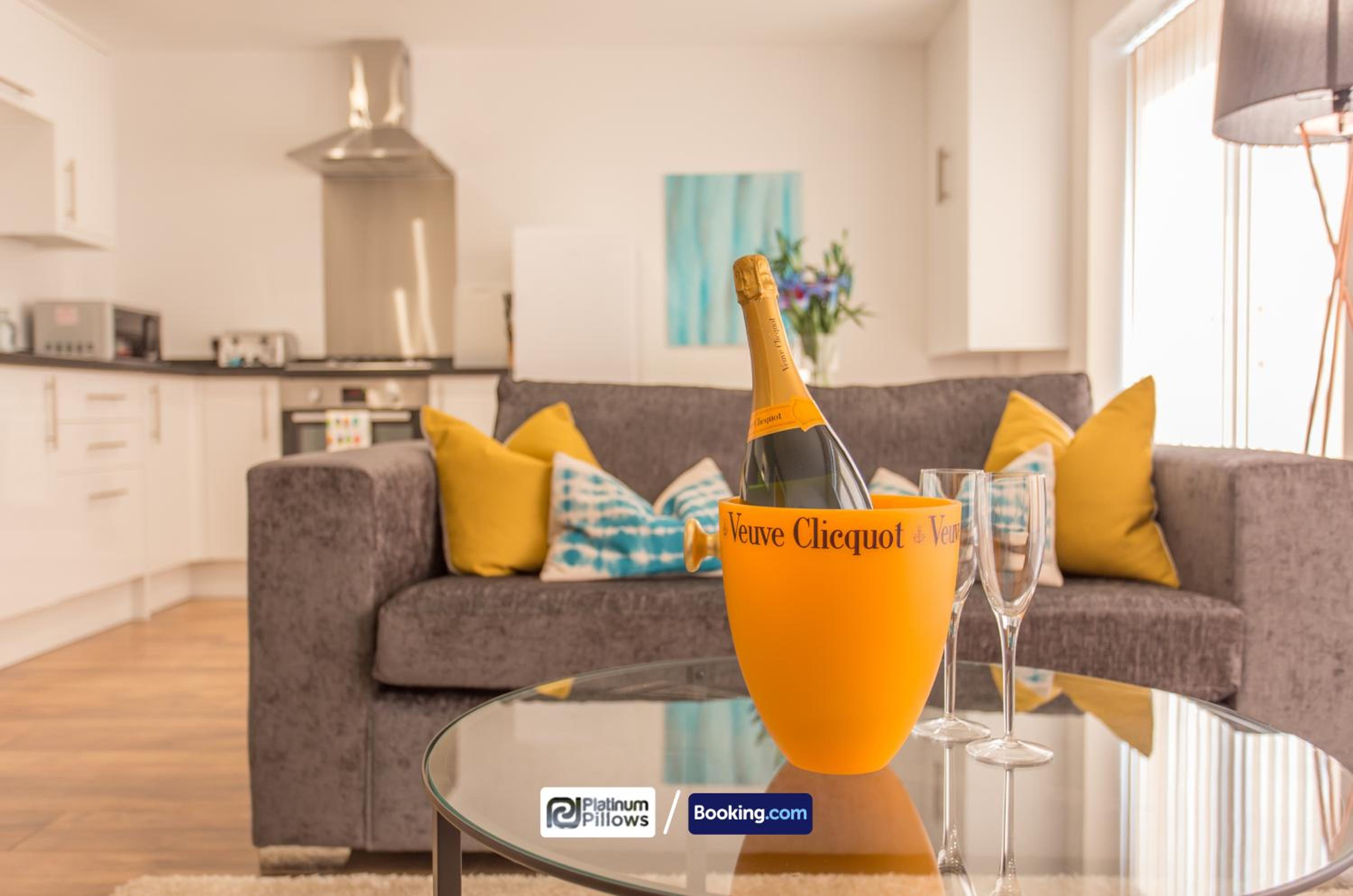 Oxford Vacations - 1 2 Bedroom Rana Court Apartment Close to Hospitals Business Science Parks By Platinum Pillows Short Lets Serviced Accommodation Oxford - Property Image 56