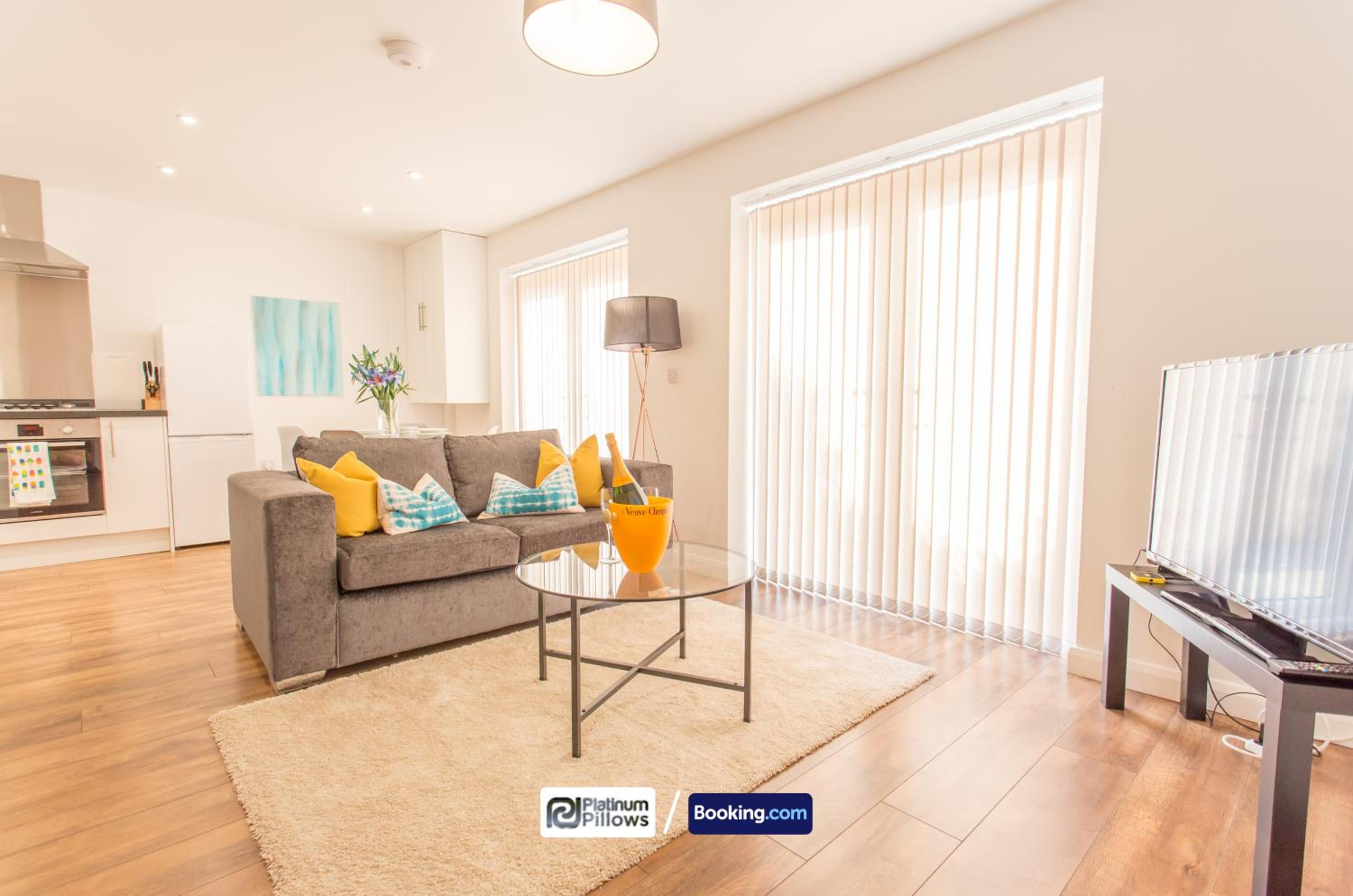 Oxford Vacations - 1 2 Bedroom Rana Court Apartment Close to Hospitals Business Science Parks By Platinum Pillows Short Lets Serviced Accommodation Oxford - Property Image 57