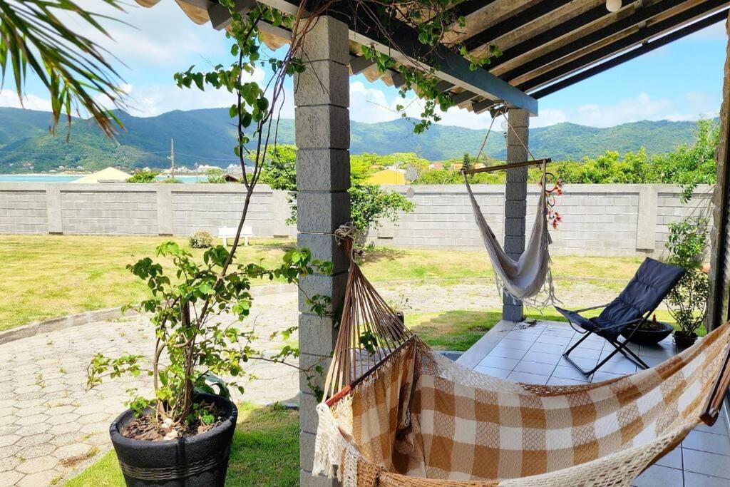 Sossego e pé na areia no Sul da Ilha