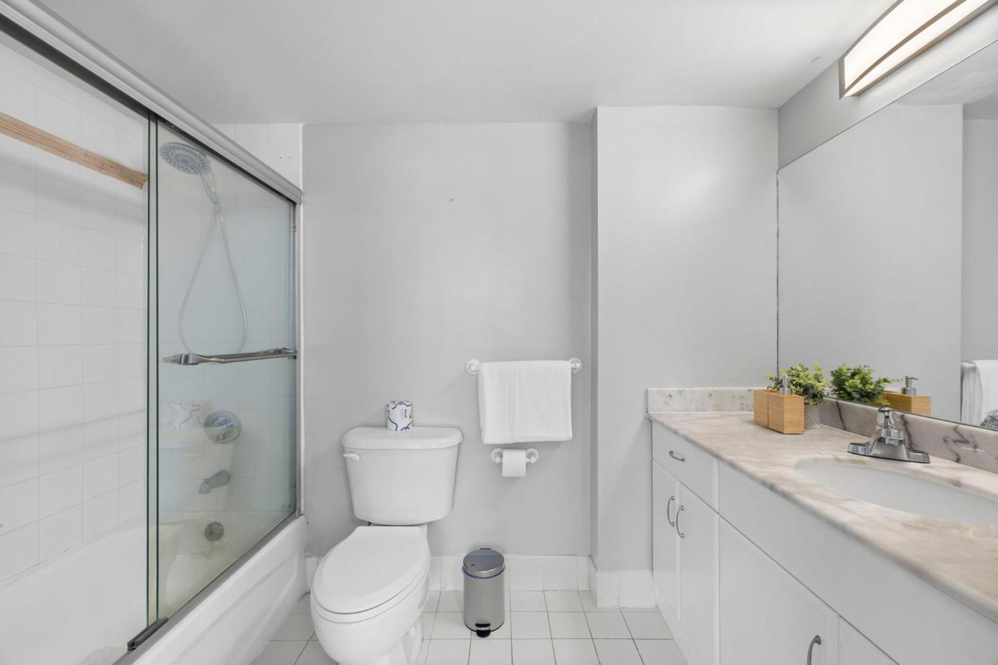 Breathtaking Views & Prime Location in Brickell
