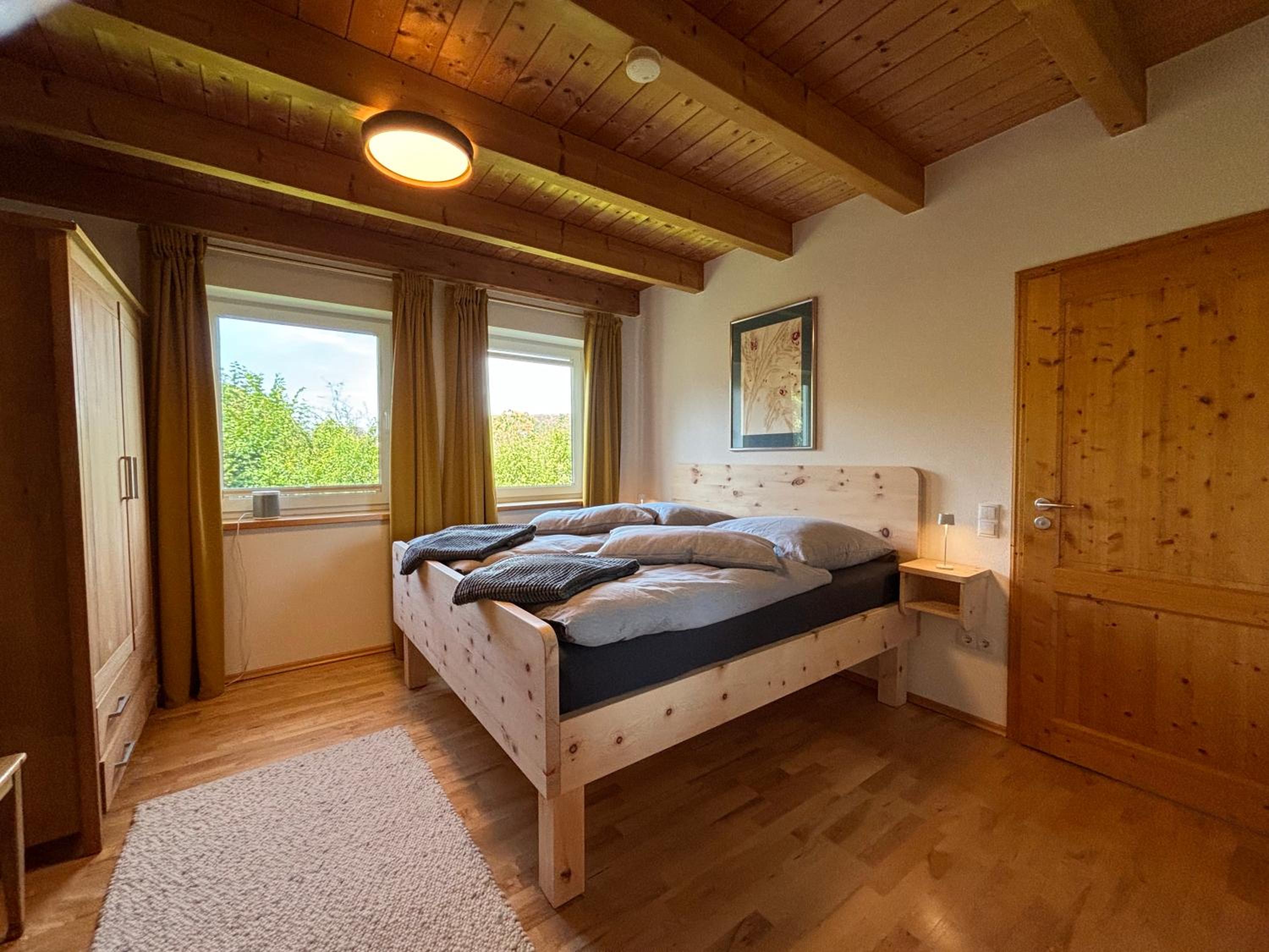 Casa-Philipp, mediterrane, lichtdurchflutete, stilvolle Ruhe-Oase, ebenerdig, mit Garten, Terrasse, Grill und Sauna im Naturparadies Fränkische Schweiz