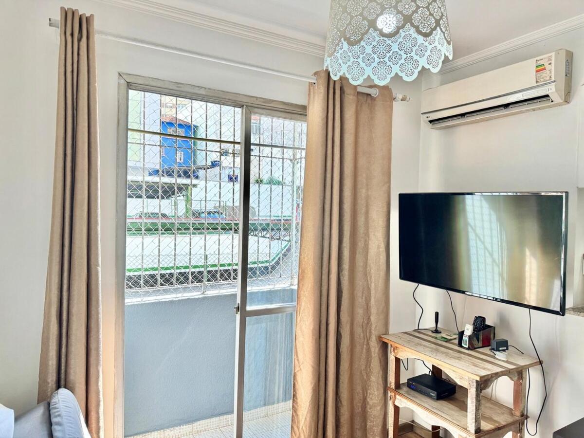 FLAT Completo perto Av Paulista, 1 Vaga