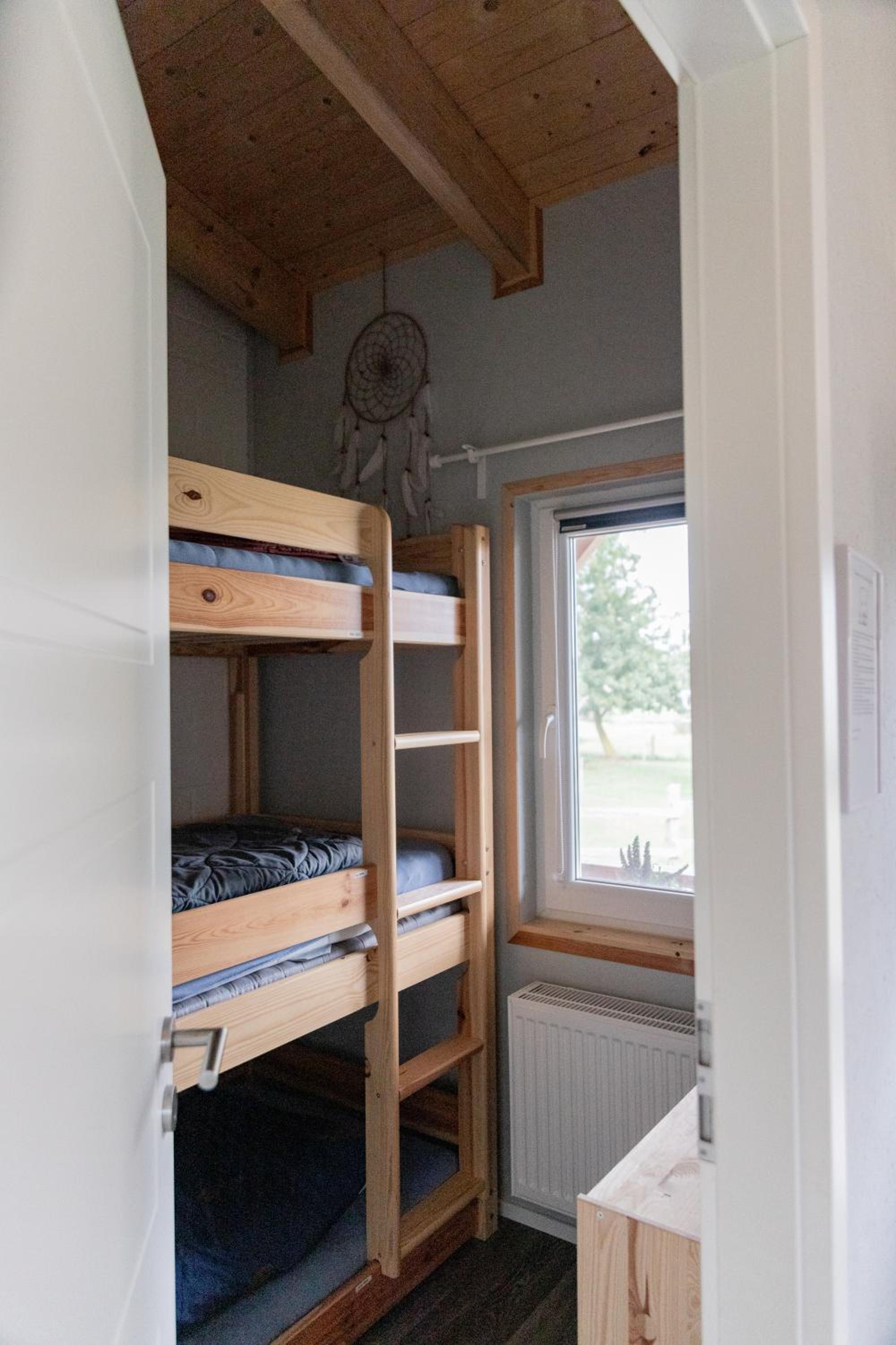 Peenehof Köppen - Ferienwohnungen & Schlaffässer