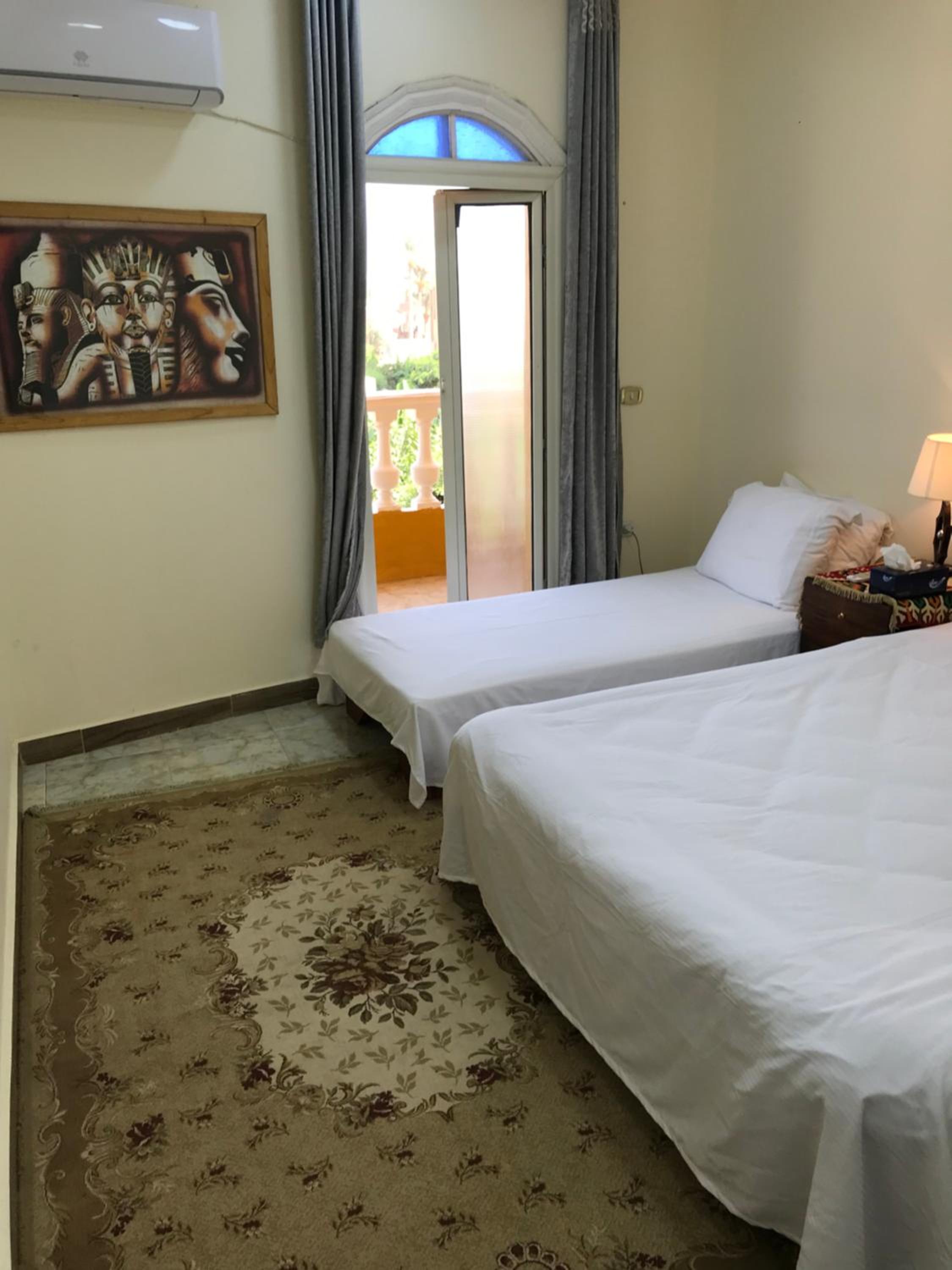 Sakkara pyramid inn hotel