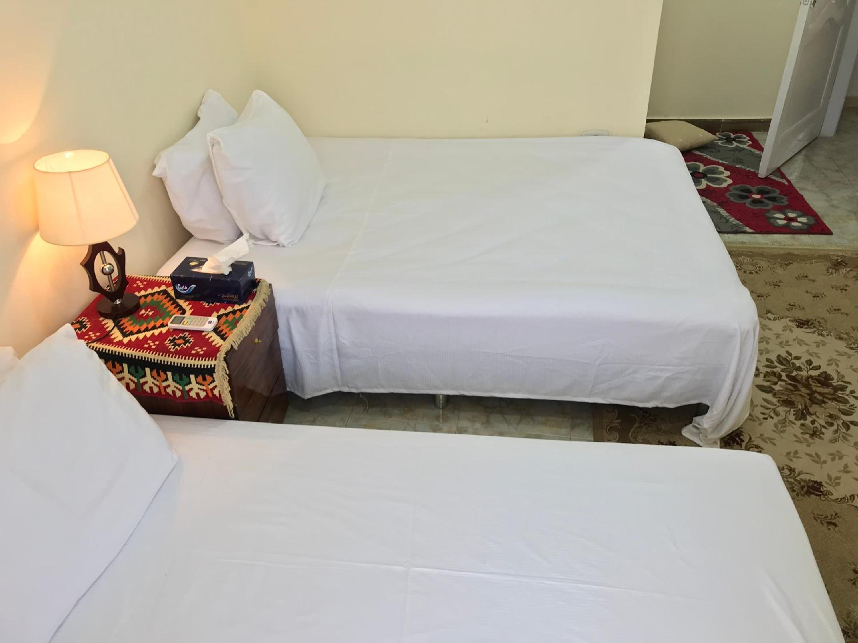 Sakkara pyramid inn hotel