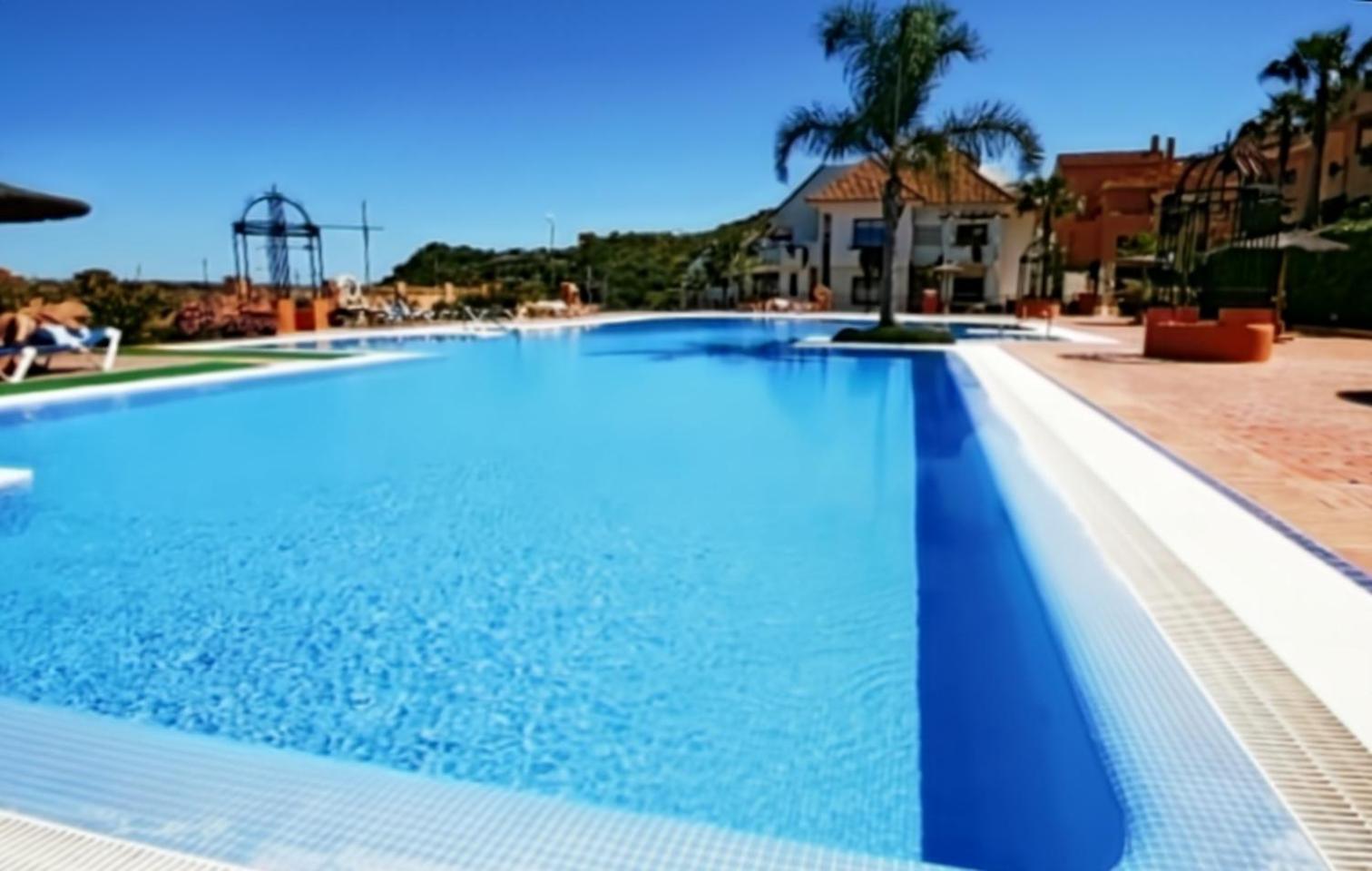 Beautiful Apartment Duquesa Village