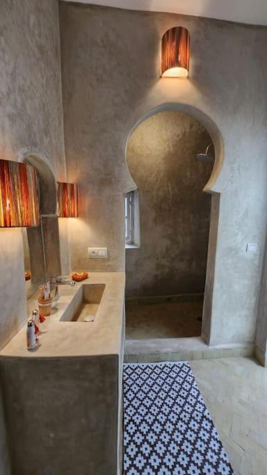 Dar Sultan Riad rénové coeur médina et proche plage