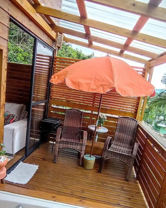 Chalé com banheira até 4 pessoas temporada vista mar floripa
