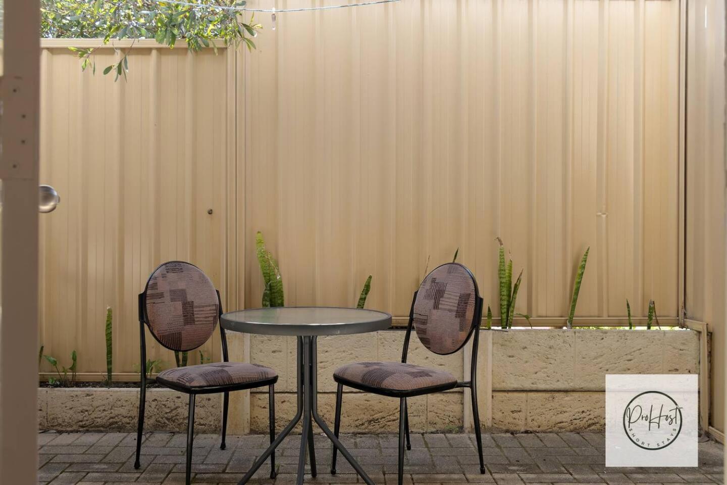 Hotel Oceanfront Oasis - Image 1