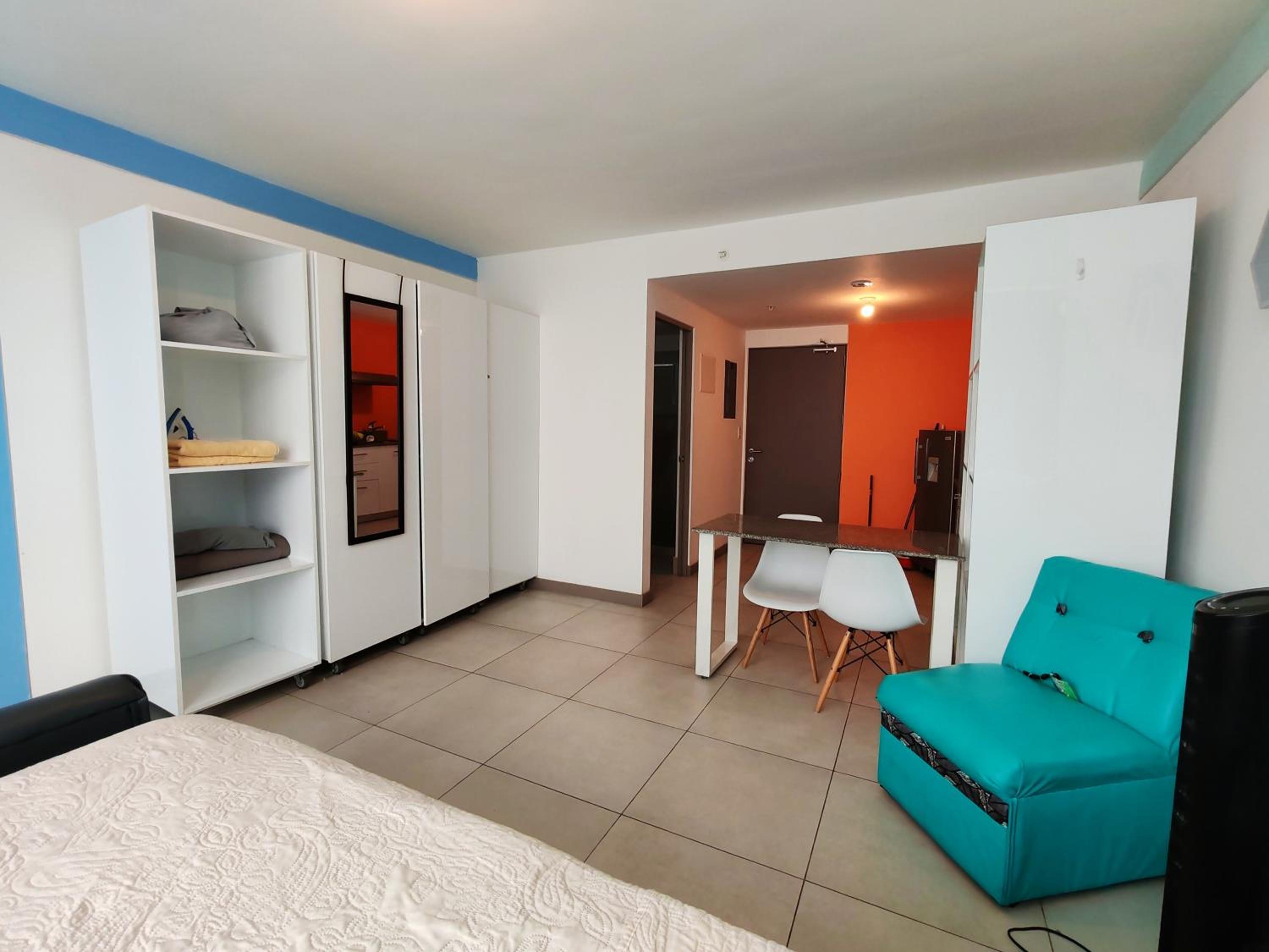 0201 iFreses Hermoso Apartamento Full Equipado SIN PARQUEO