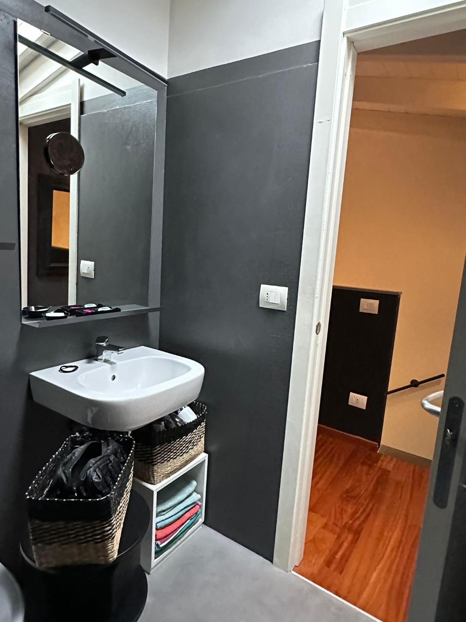 Firenze Appartamento in attico, con posto auto privato