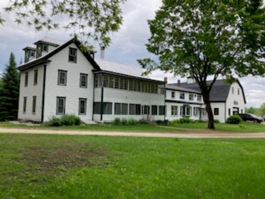 Huge Farmhouse Estate on South Pond with Extreme Privacy: Host Weddings view 3