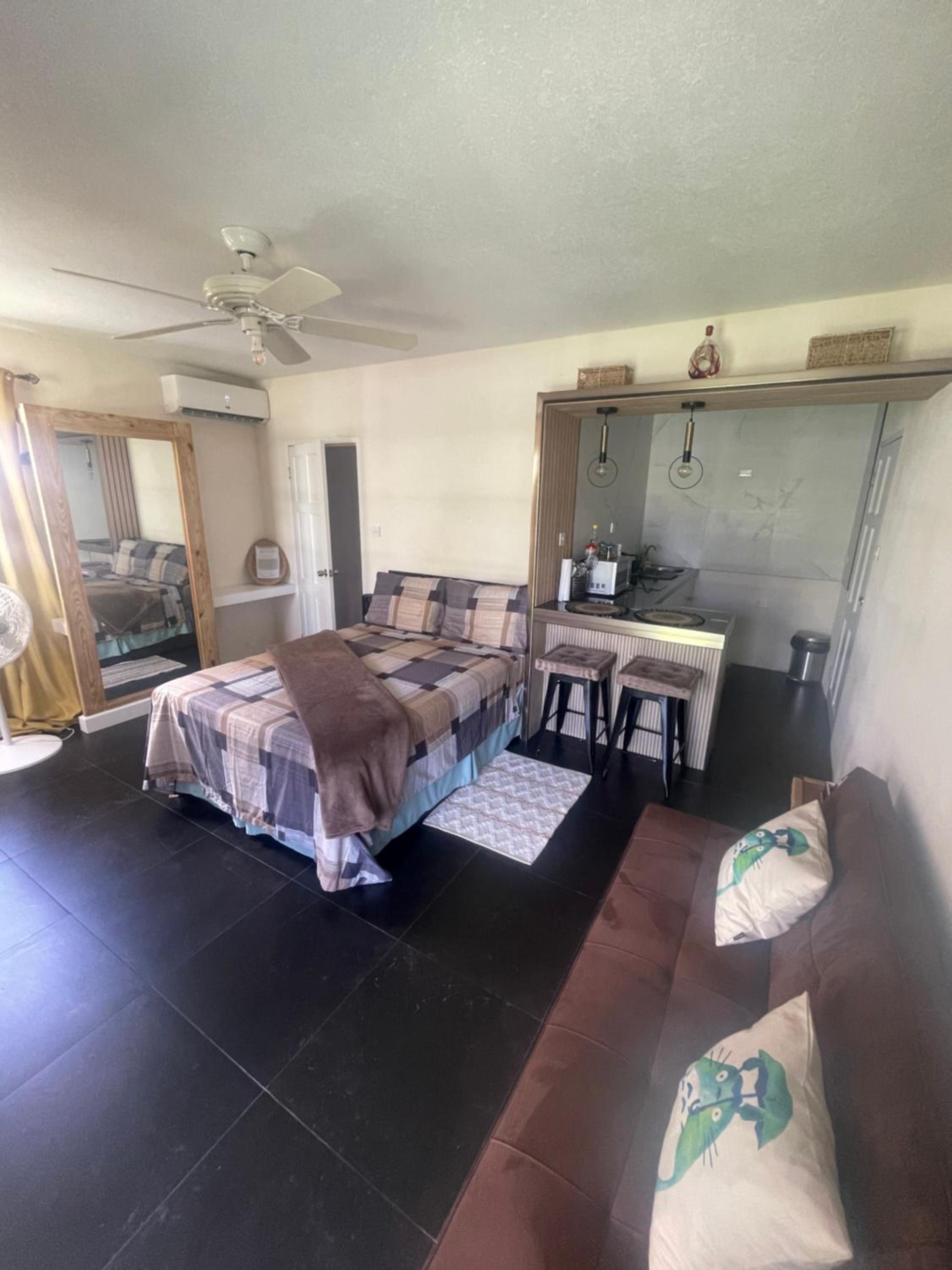 Scarlett Studios 1-US EMBASSY & America Uni 7 Mins Drive- Lloyd Erskine Centre & Ross Uni 5 Mins Drive - Holidays-The 1 Night Res Inc AIRPORT & EMBASSY Rou