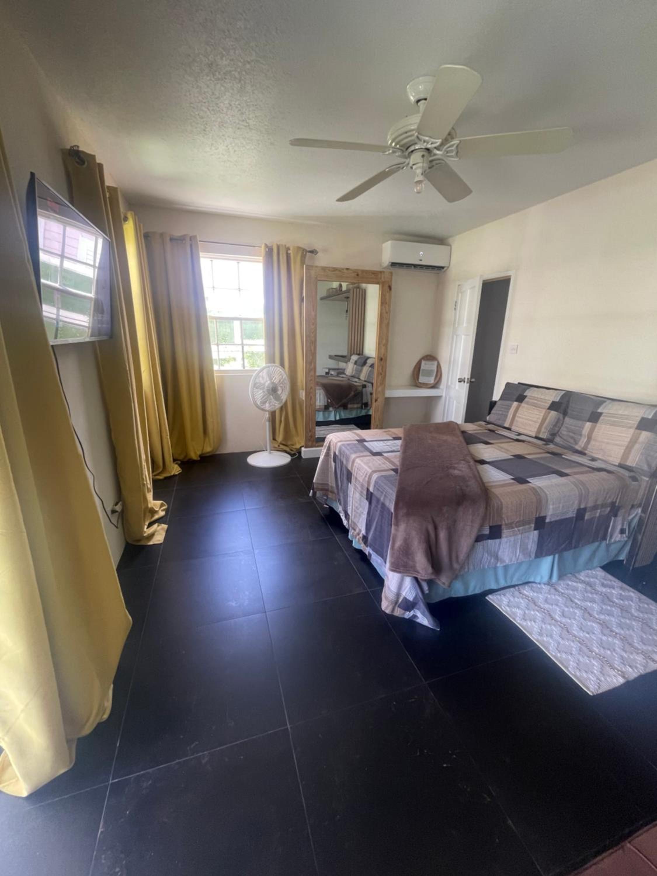 Scarlett Studios 1-US EMBASSY & America Uni 7 Mins Drive- Lloyd Erskine Centre & Ross Uni 5 Mins Drive - Holidays-The 1 Night Res Inc AIRPORT & EMBASSY Rou