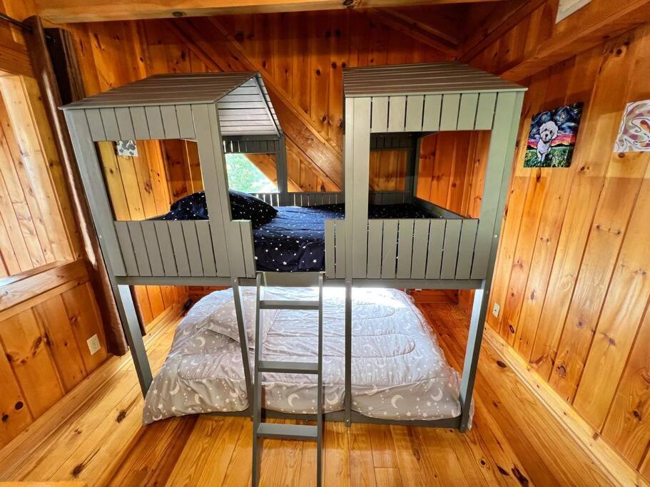 The Buckeye Cabin view 5
