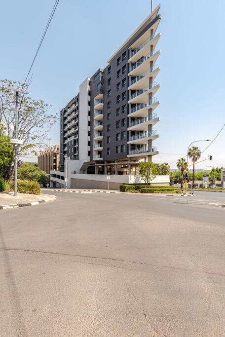 KMG Apartments at The Apex