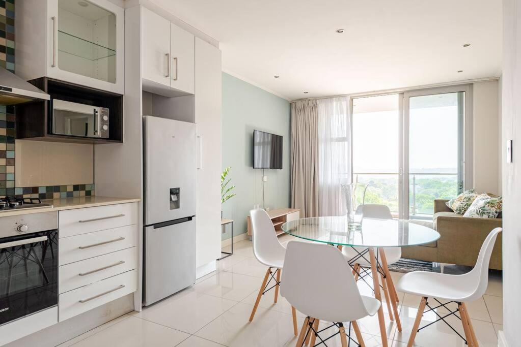 KMG Apartments at The Apex