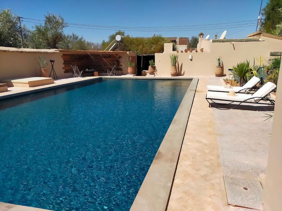 Douirhia avec piscine Le Dar Des Songes