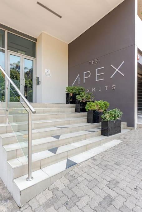 KMG Apartments at The Apex