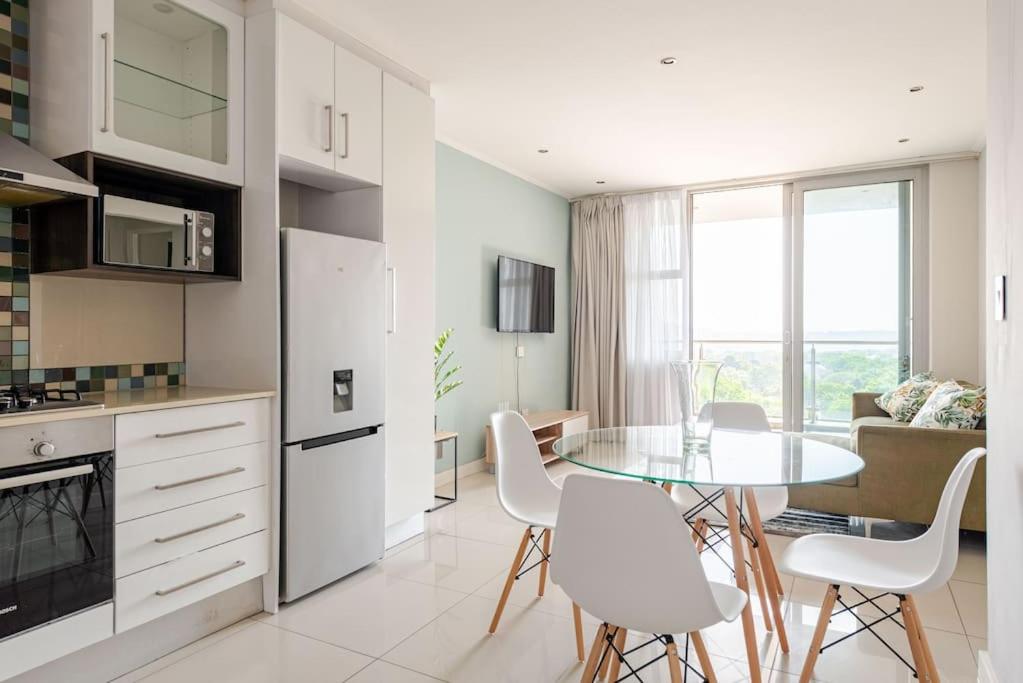 KMG Apartments at The Apex